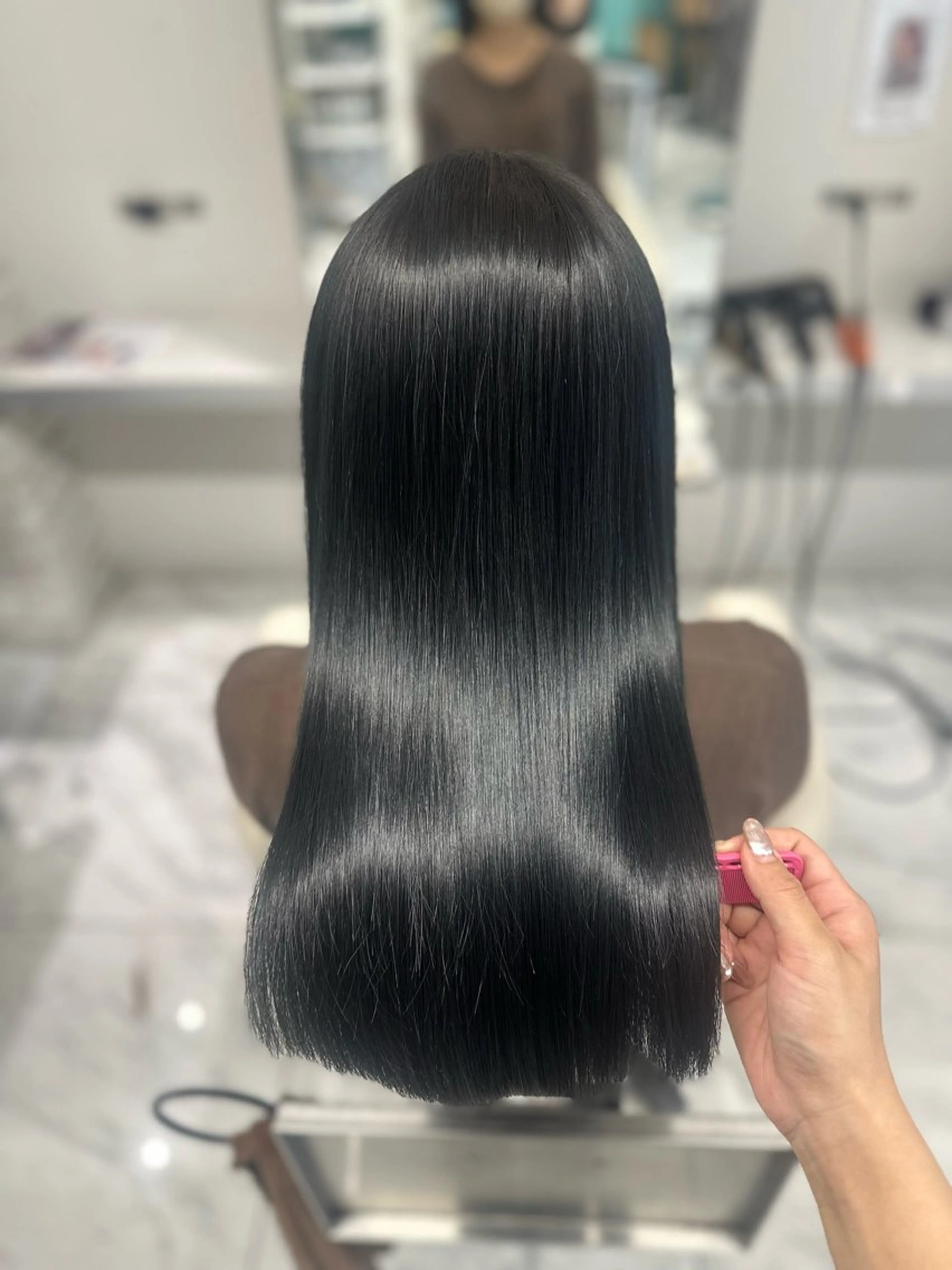 セミロング カラー 黒髪 透明感カラー ヘアカラー トリートメント LUPI byLee MIUのヘアスタイル