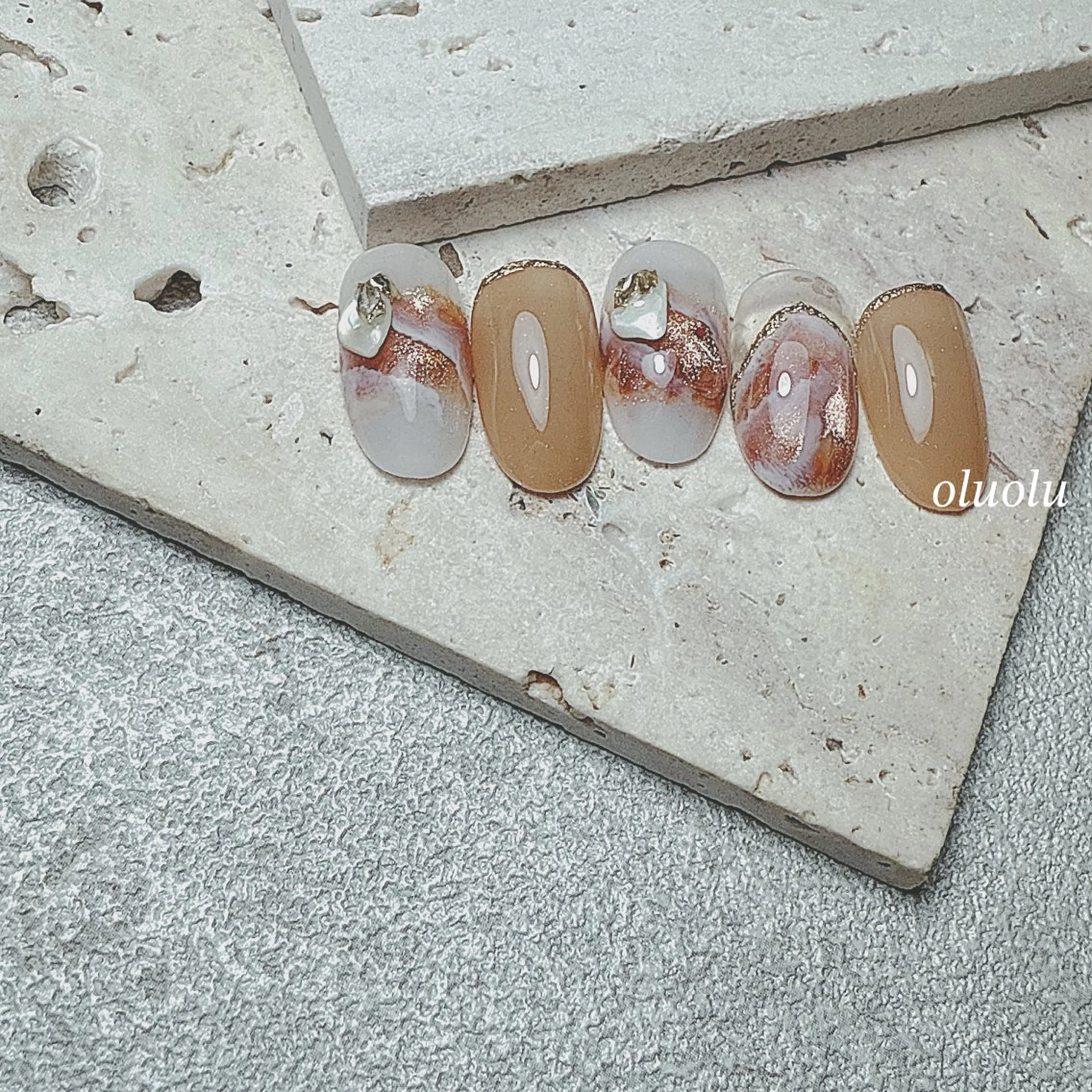 ネイル アートネイル フットネイル キラキラネイル マグネットネイル ニュアンスネイル ハンドネイル 大村 紬華のネイルデザイン