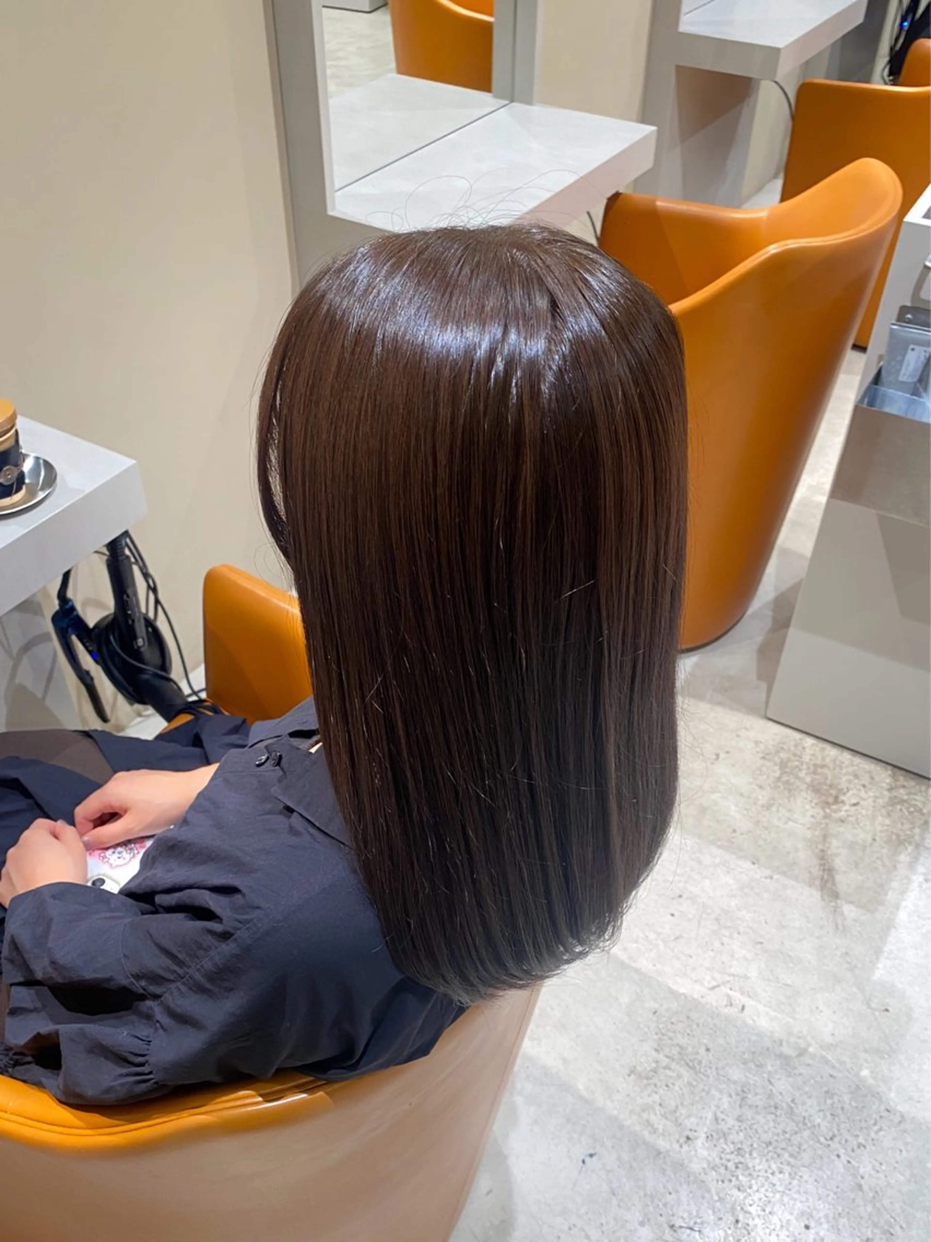 カラー 石井美羽 NEROのヘアスタイル