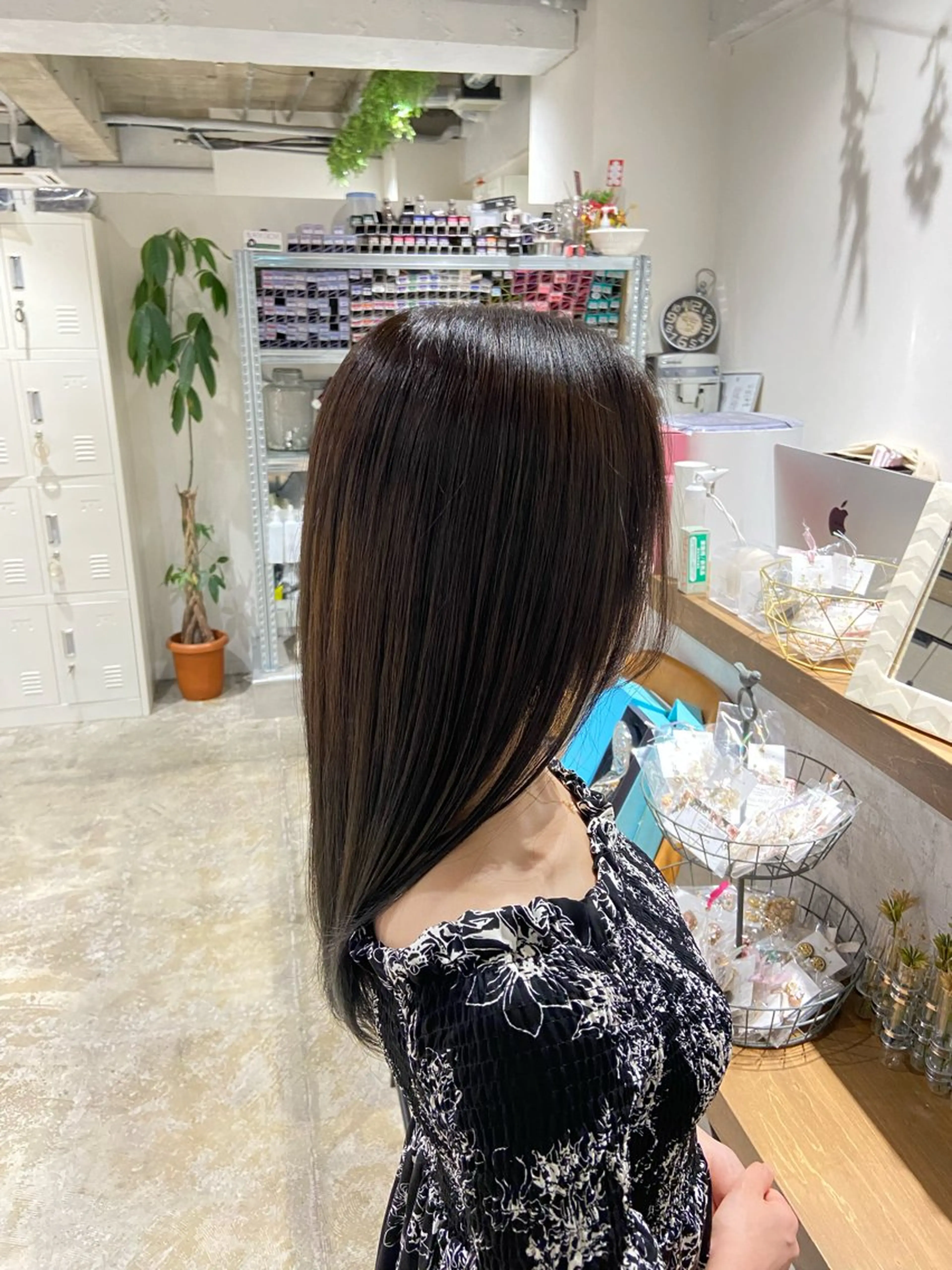 ロング ヘアカラー トリートメント 𝐻𝑌𝑂 🐆のヘアスタイル