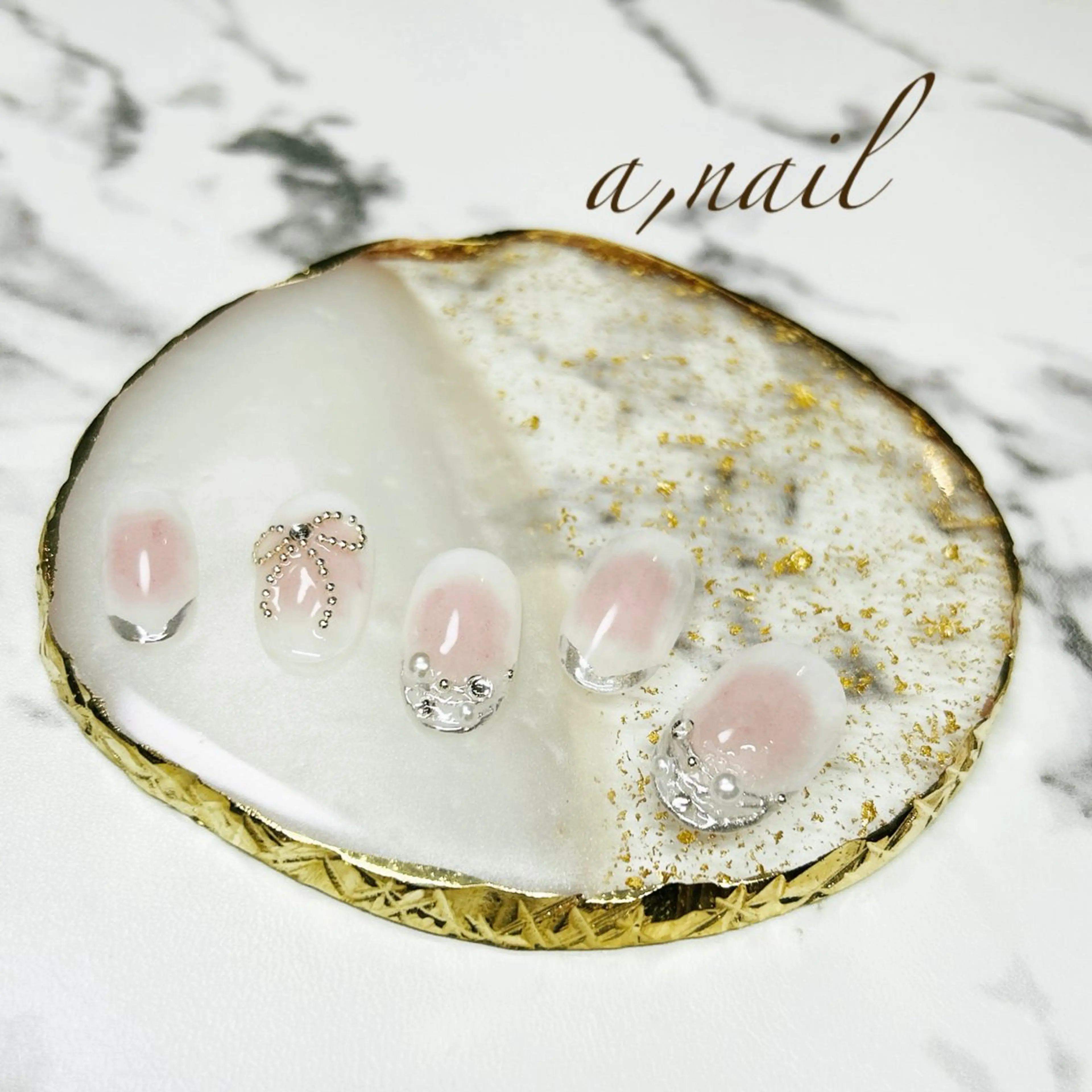 ネイル チークネイル フレンチネイル ジェルネイル グラデーション ミラーネイル ハンドネイル ネイルサロン エーネイルのネイルデザイン