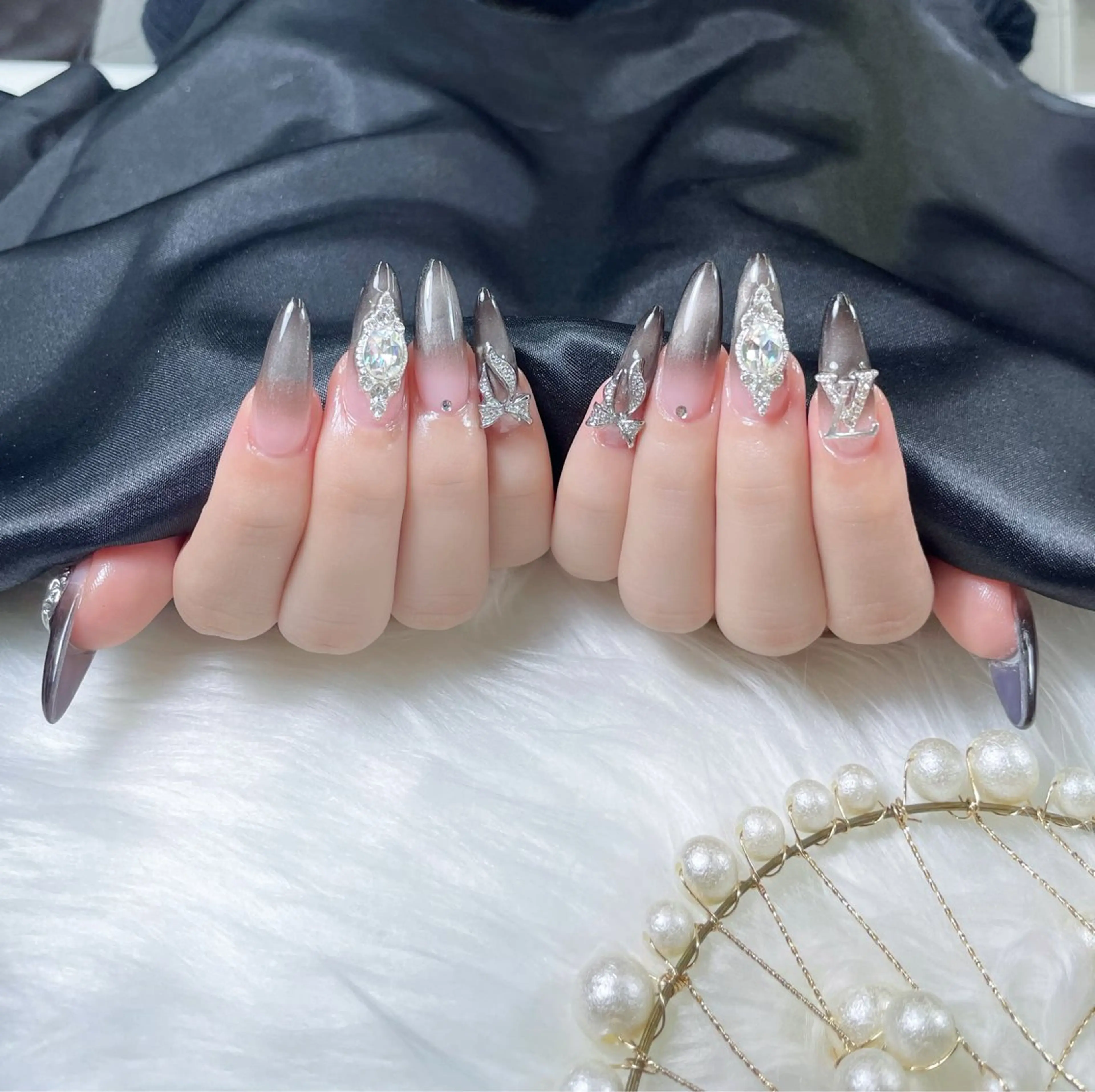 ネイル チークネイル ジェルネイル マグネットネイル 持ち込み ワンカラーネイル ハンドネイル King Nail_Salonのネイルデザイン