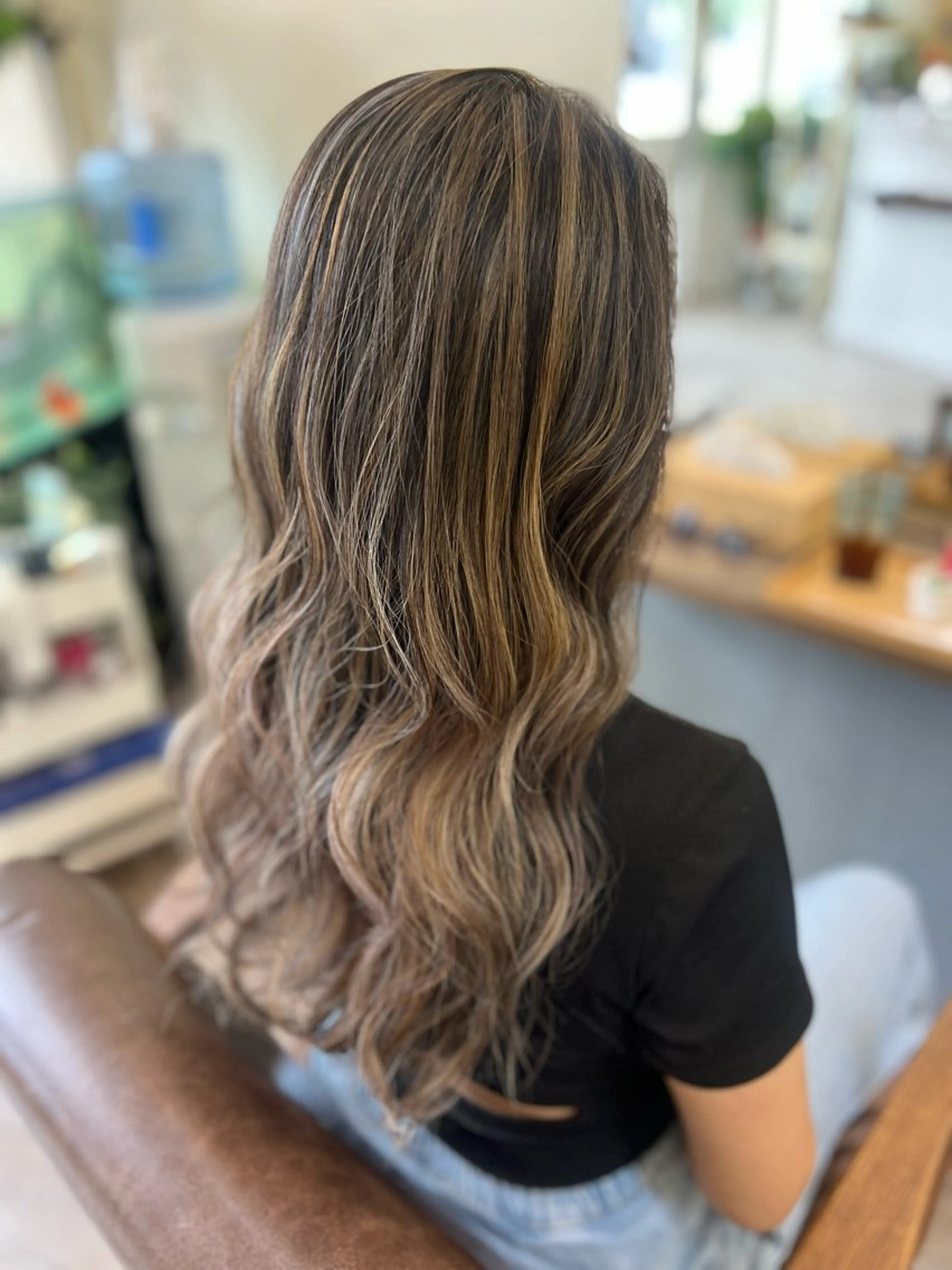 ロング カラー 鶴見 和美のヘアスタイル