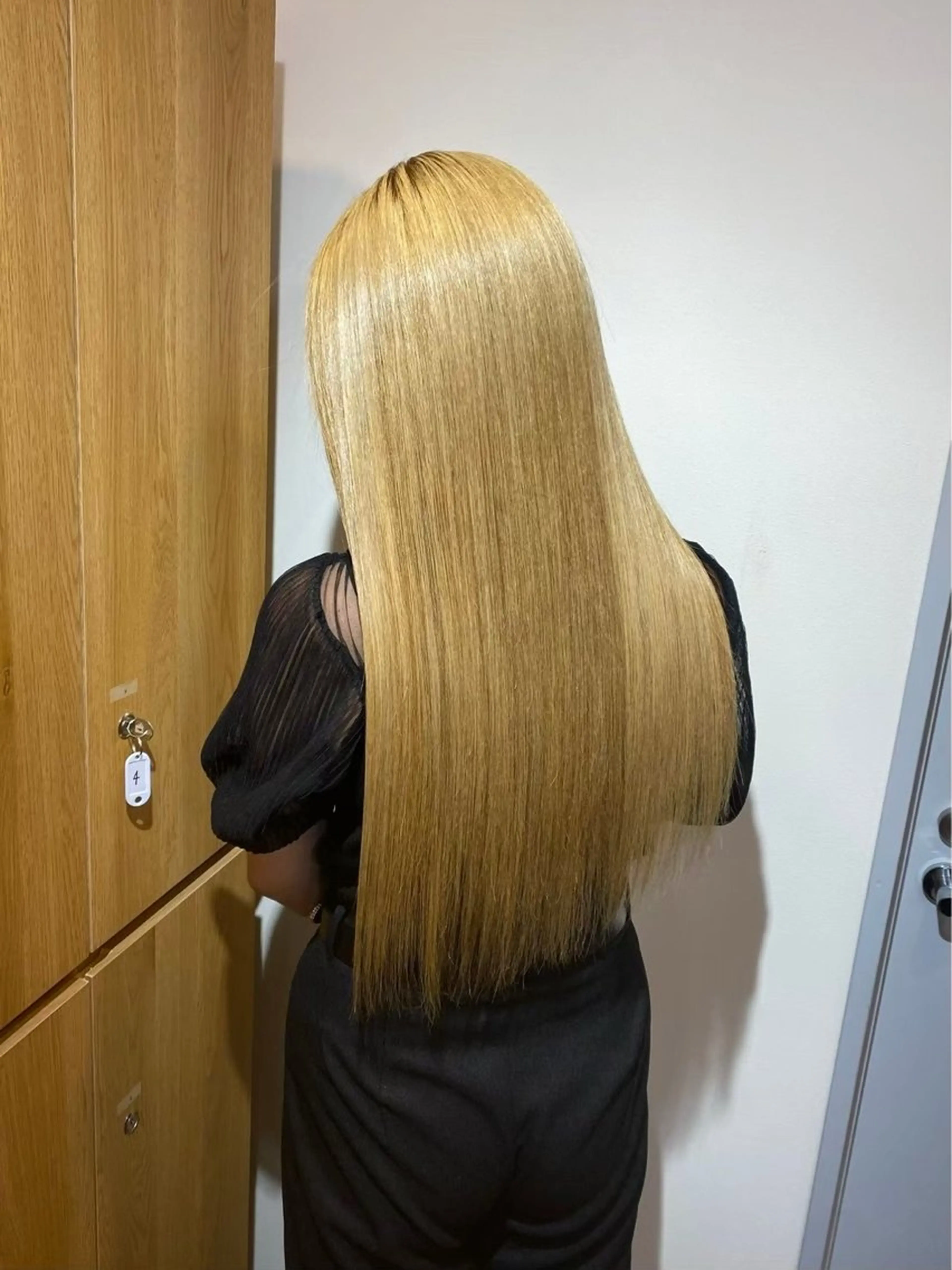 ロング カラー パーマ 髪質改善 似合わせカット 縮毛矯正 トリートメント 酸性ストレート カット 縮毛矯正 トリートメント 透明感カラー特化/ ベージュ/梅田/英輝のヘアスタイル