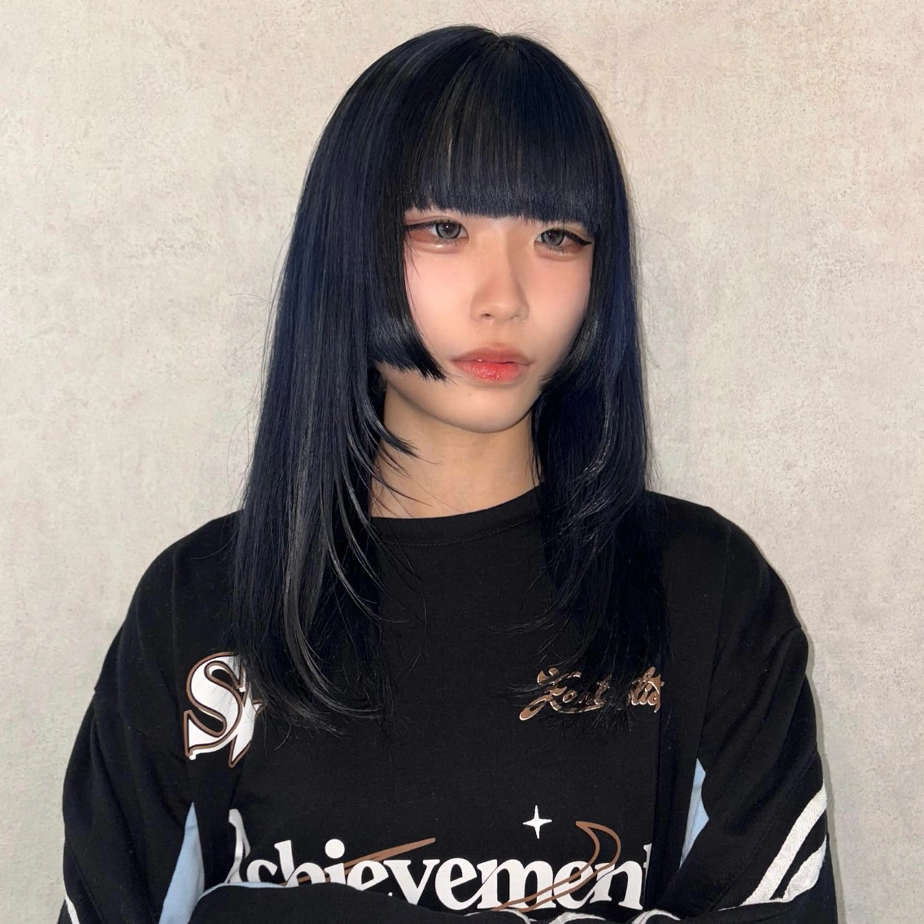 ミディアム カラー 黒髪 ブルーカラー デザインカラー ネイビーカラー 姫カット カット ヘアカラー ★デザインカラー ハイトーン ももか★のヘアスタイル