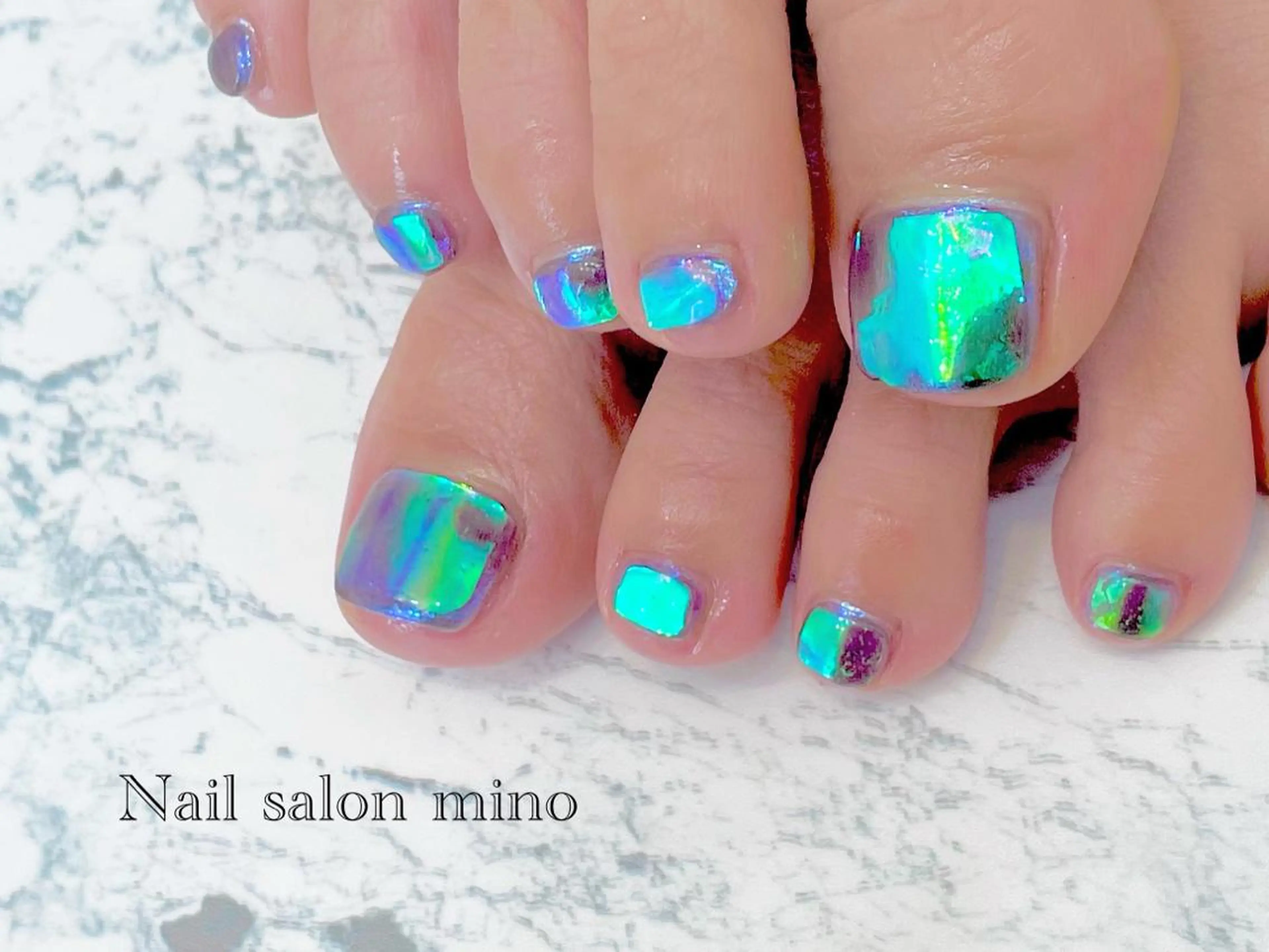 【初回オフ無料、ケア込み】フット☆アートコース(お持ち込み画像ok、お店にあるパーツつけ放題🙆)の写真