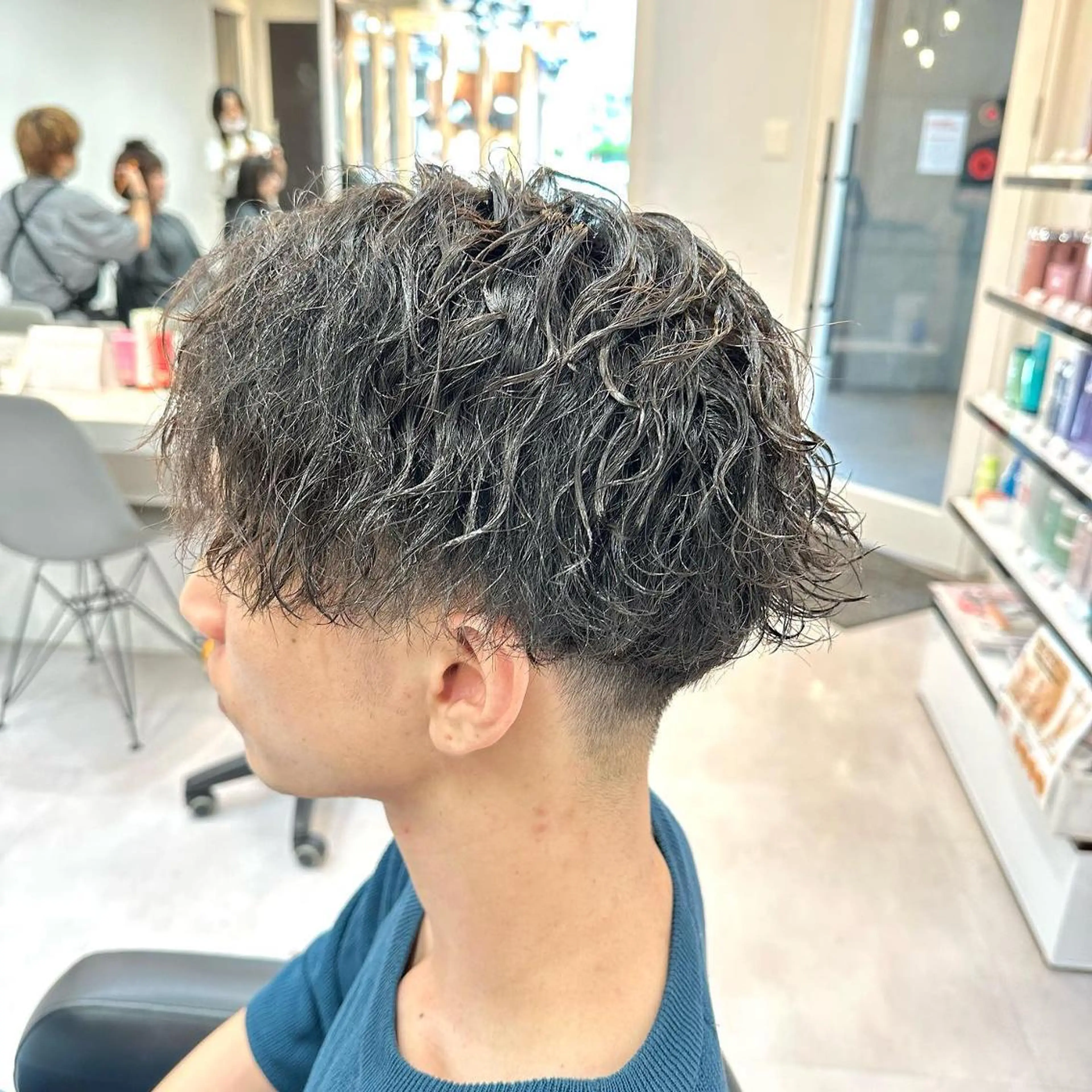 ショート 髪質改善× 白髪ぼかし溝江のヘアスタイル