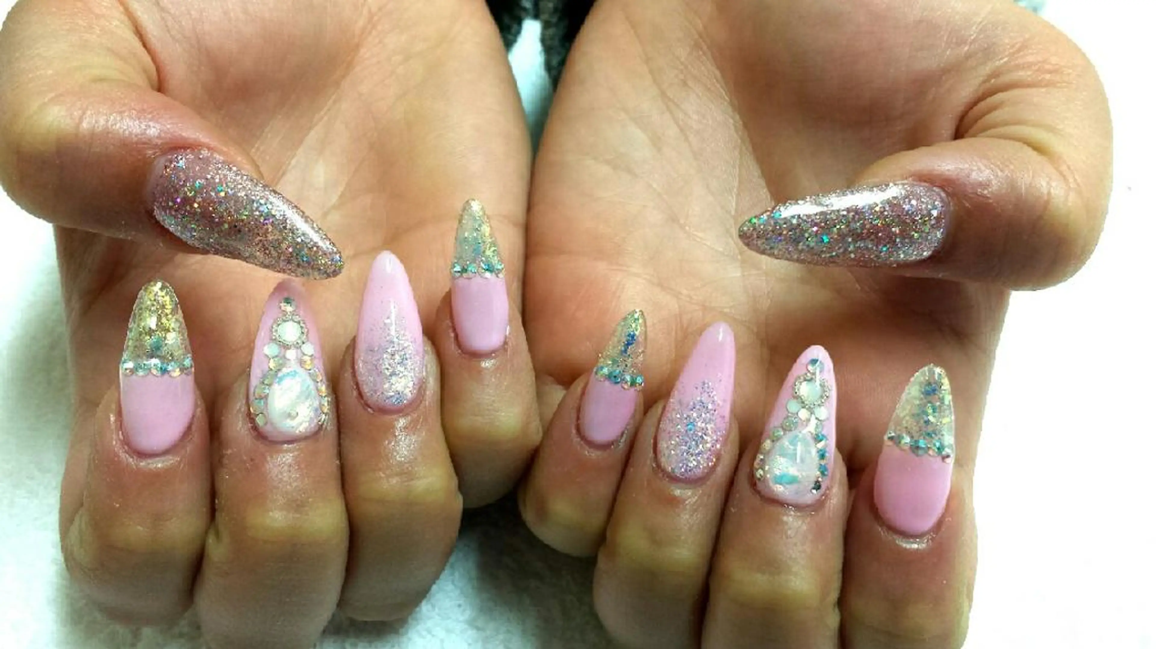 ネイル 河野ちえ (雑誌掲載サロン)のネイルデザイン