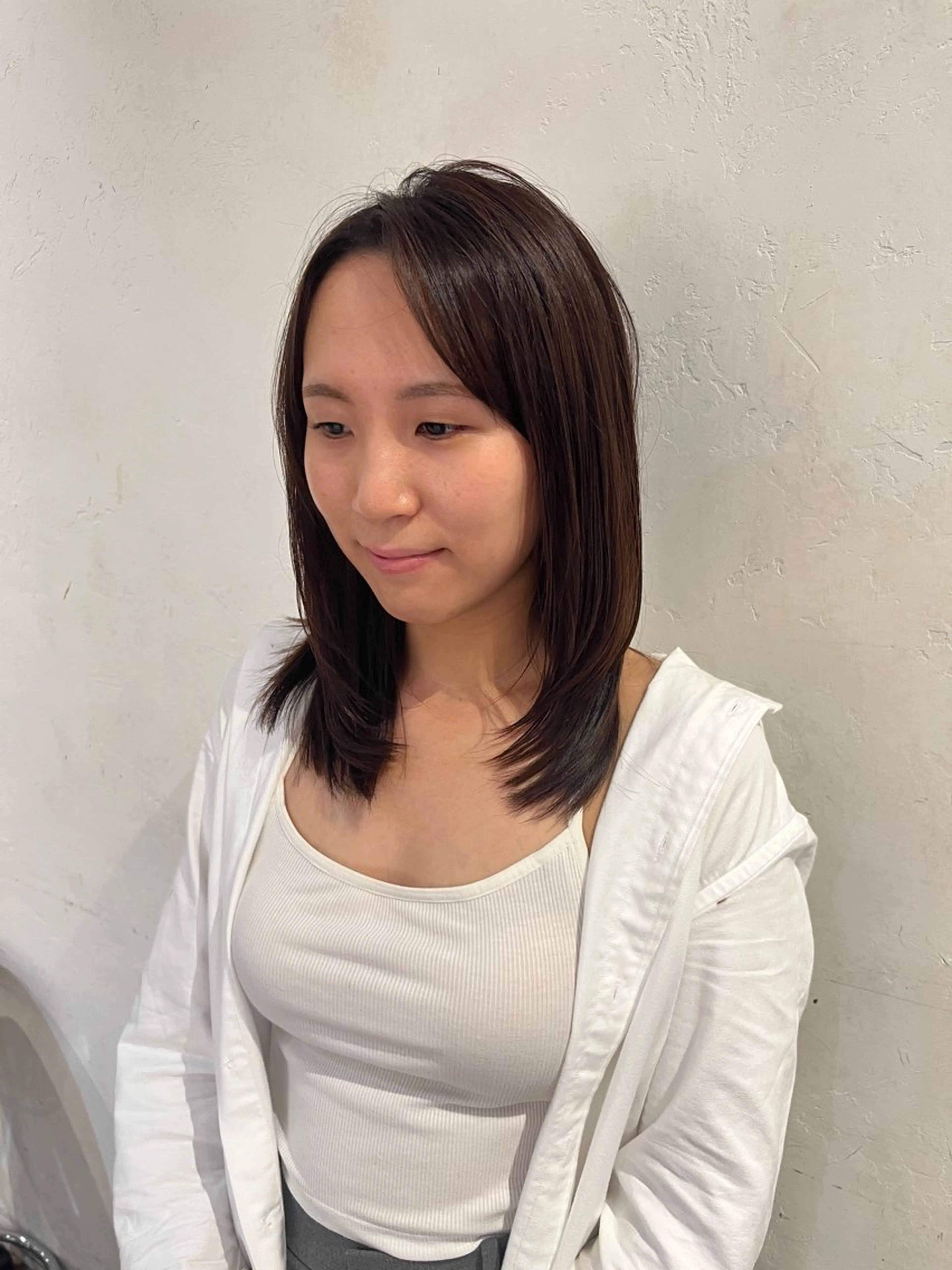 セミロング レイヤーカット 橘 ゆきののヘアスタイル