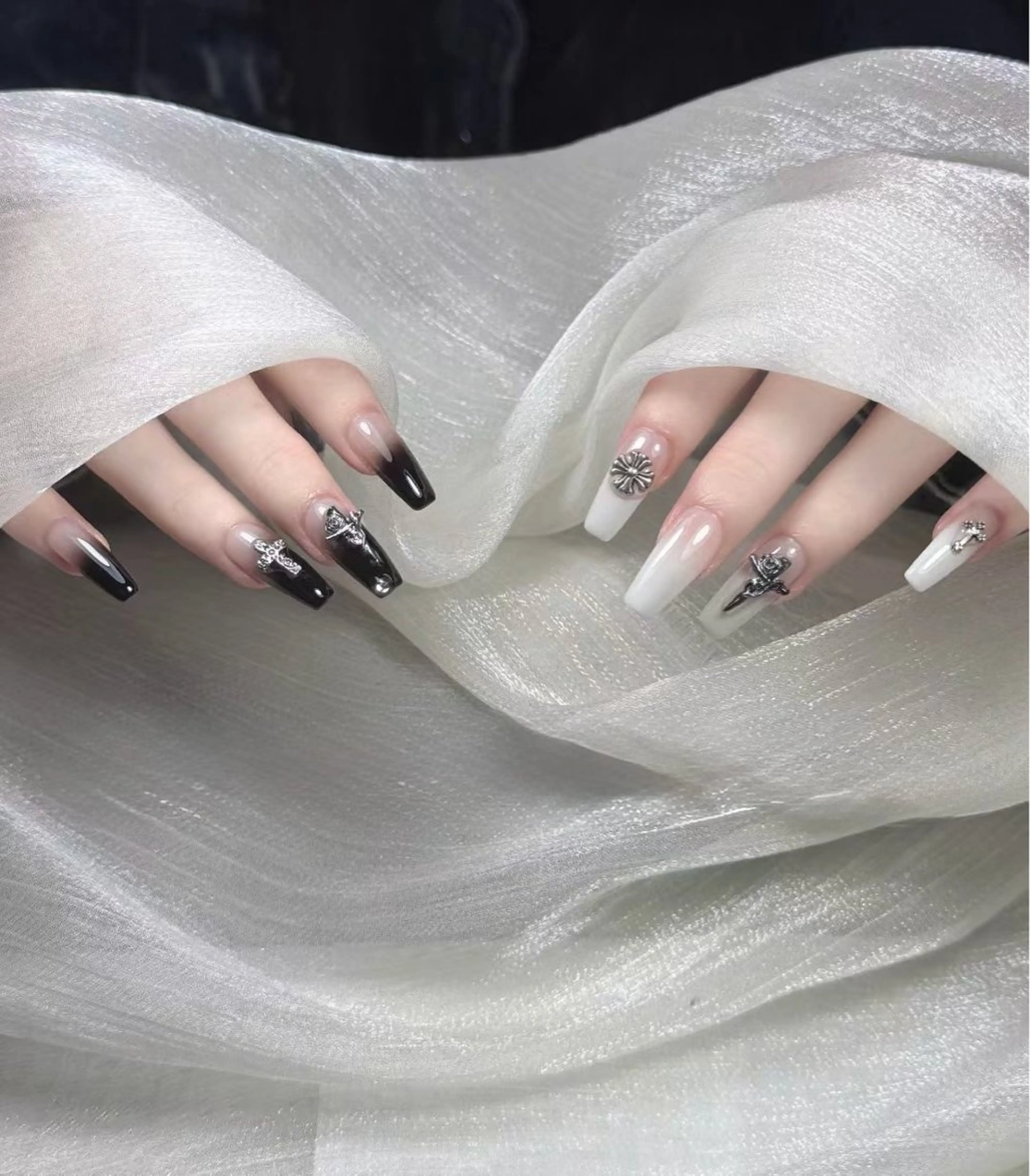 ネイル ゴージャス ハンドネイル YUAN Nailのネイルデザイン