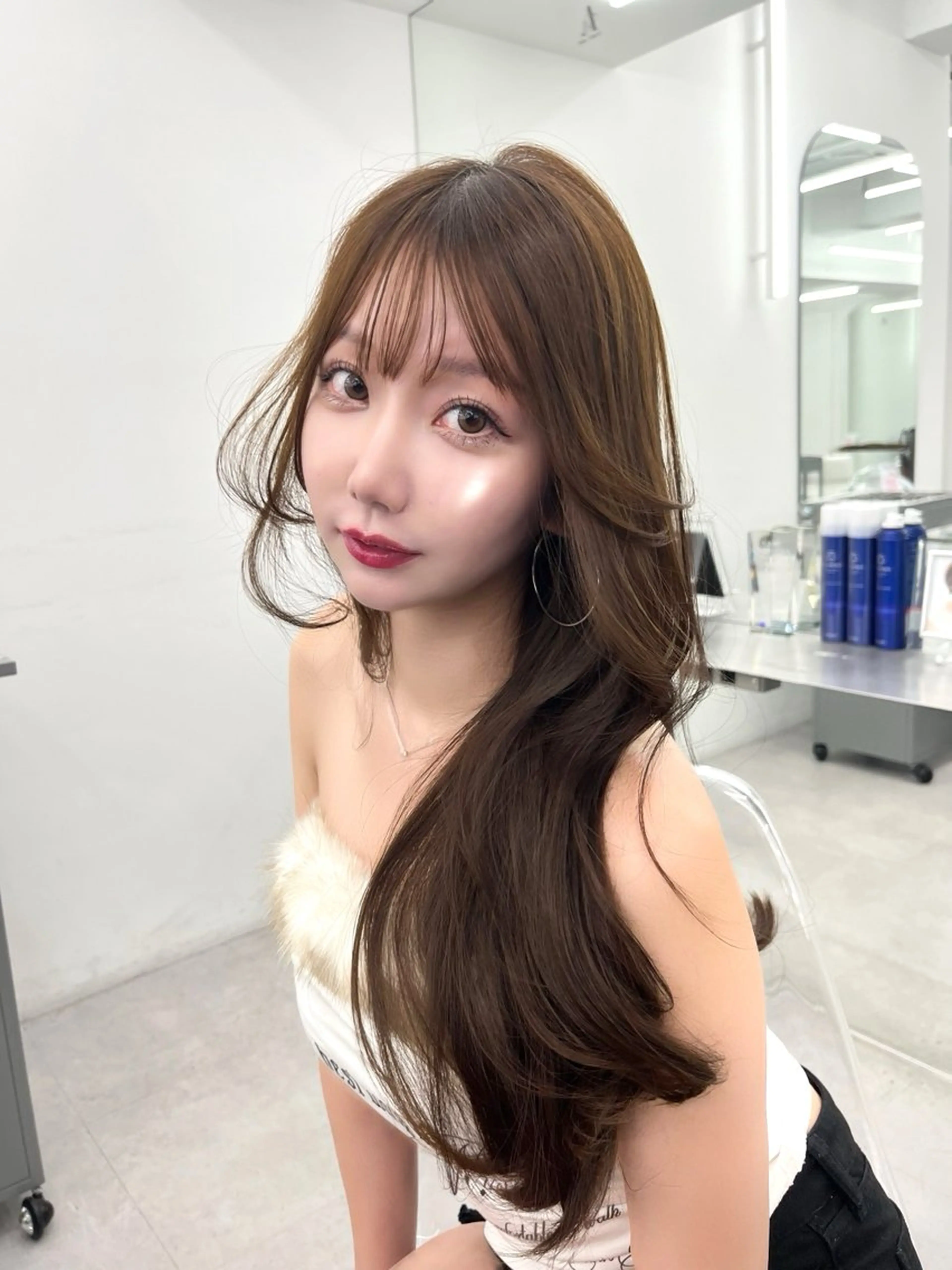 ロング カラー ベージュカラー 透明感カラー オリーブベージュ くびれヘア ハイレイヤー カット ヘアカラー トリートメント 透明感カラー✨🩵 韓国ヘアkanatoのヘアスタイル
