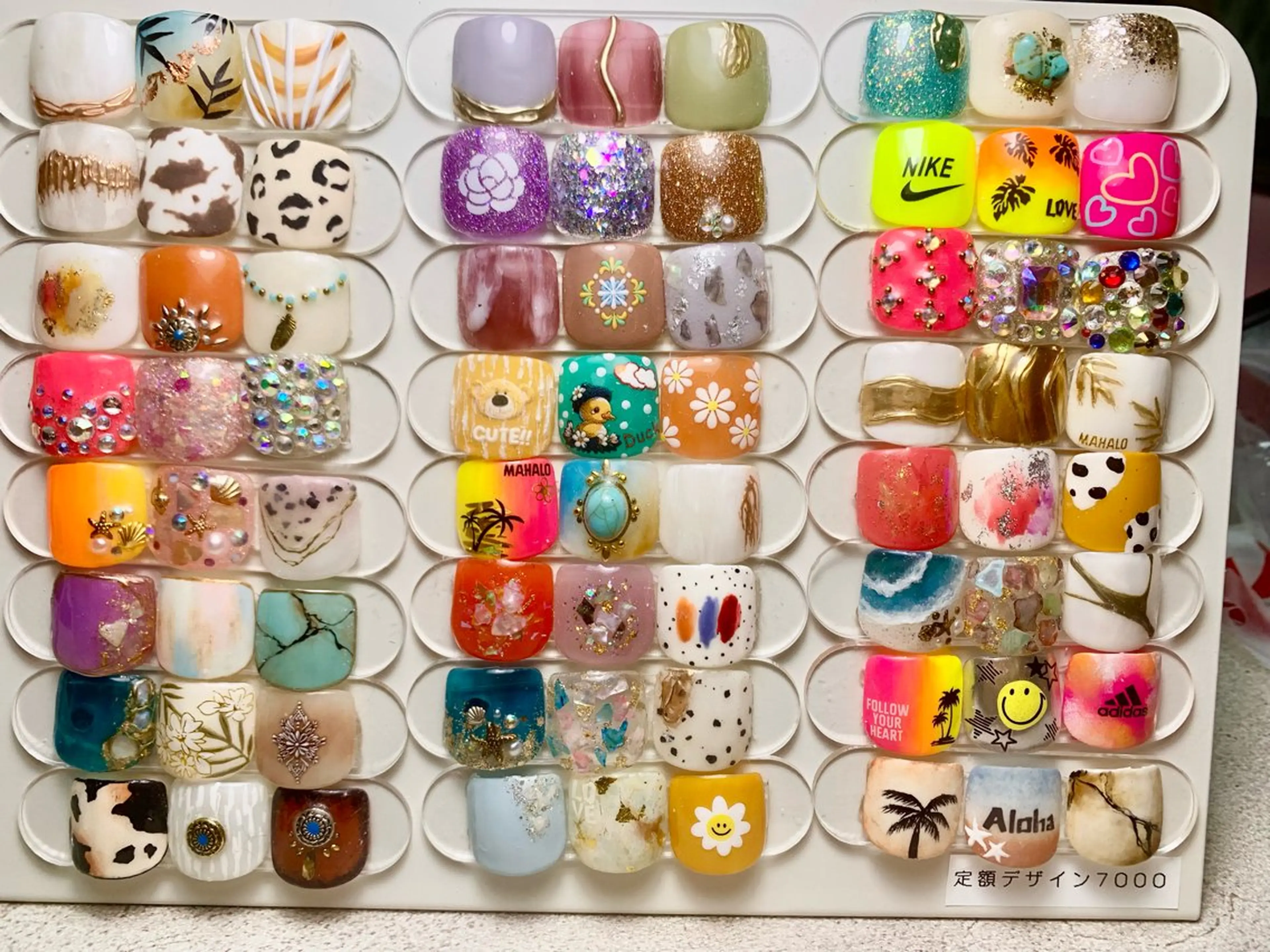 ネイル フットネイル SYR nail salonのネイルデザイン