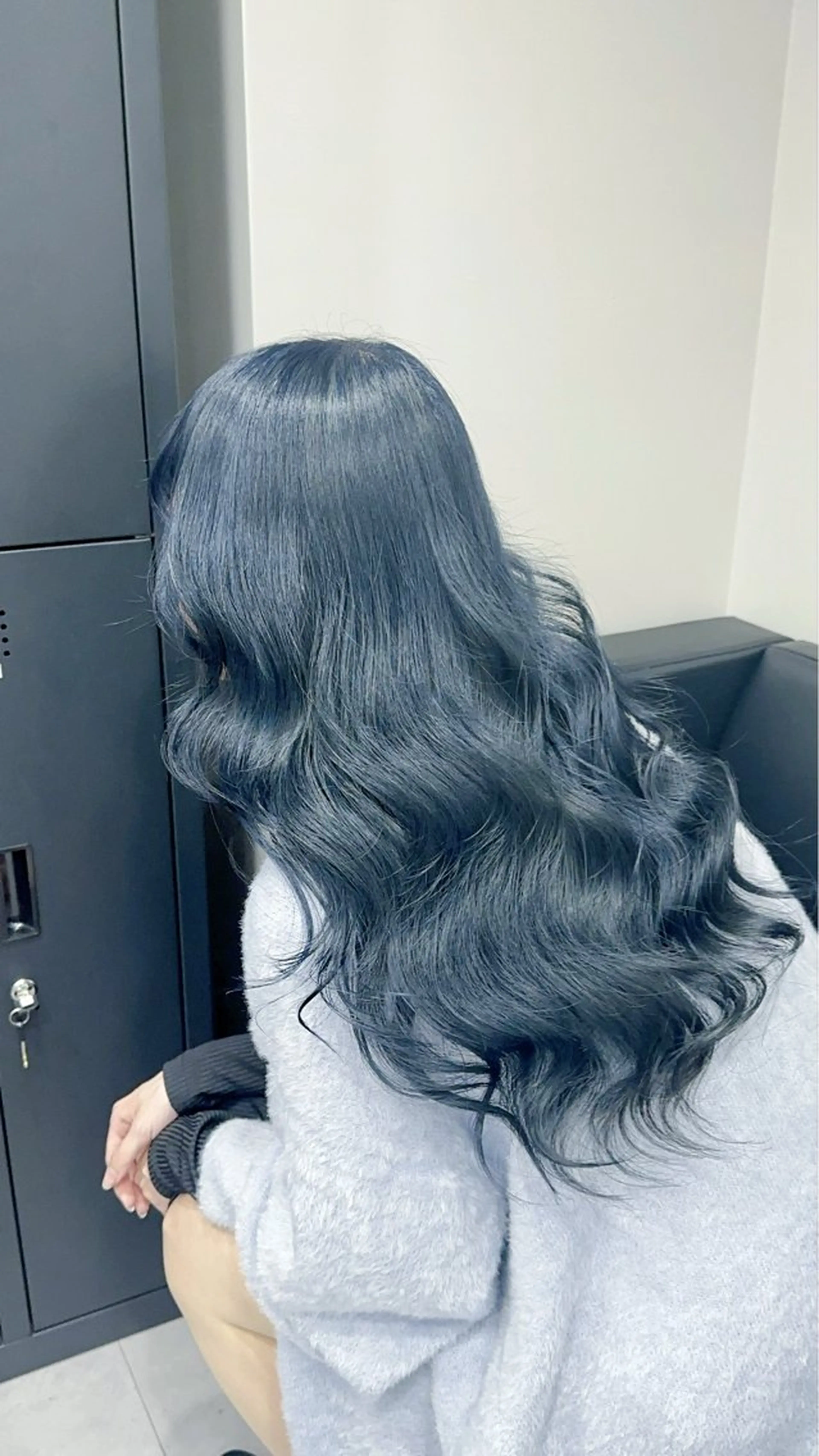 ロング カラー 黒髪 ブリーチ ブルーカラー ブルーブラック ハイトーンカラー ヘアカラー トリートメント ヒロミ/ミルクティー /ブロンド/ピンクのヘアスタイル