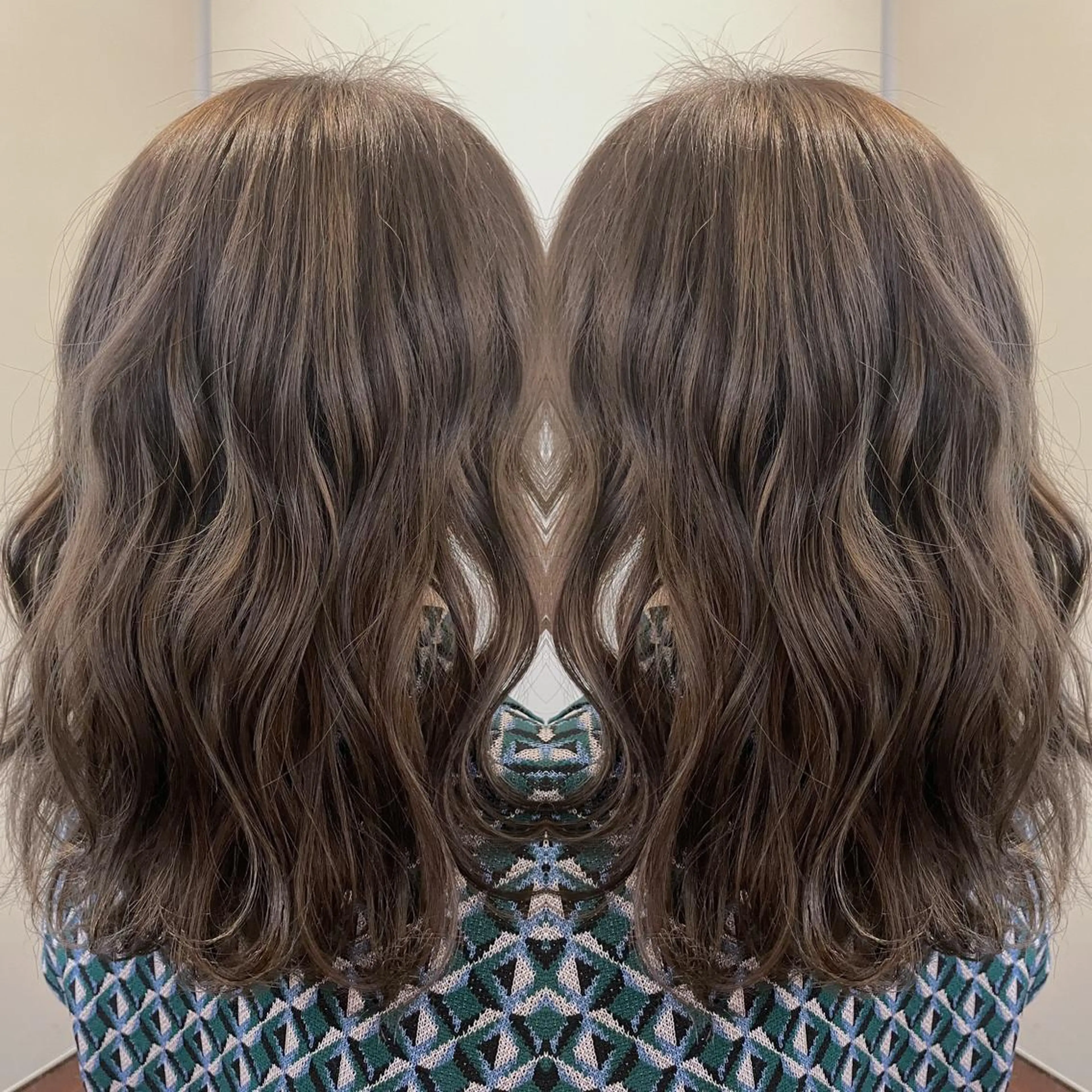 セミロング カラー 菅 翔太のヘアスタイル