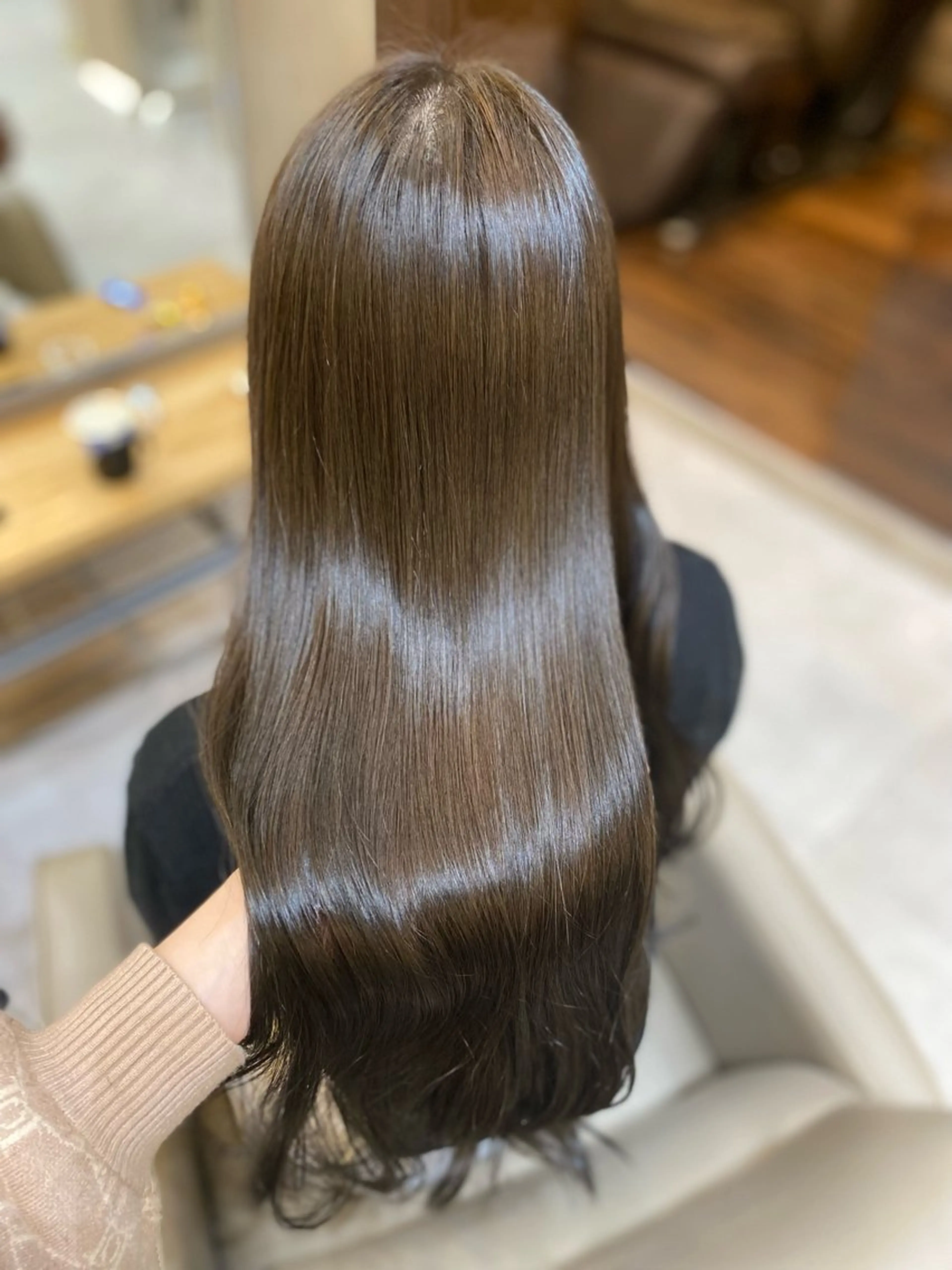 ロング AKANE 【zina新宿】のヘアスタイル