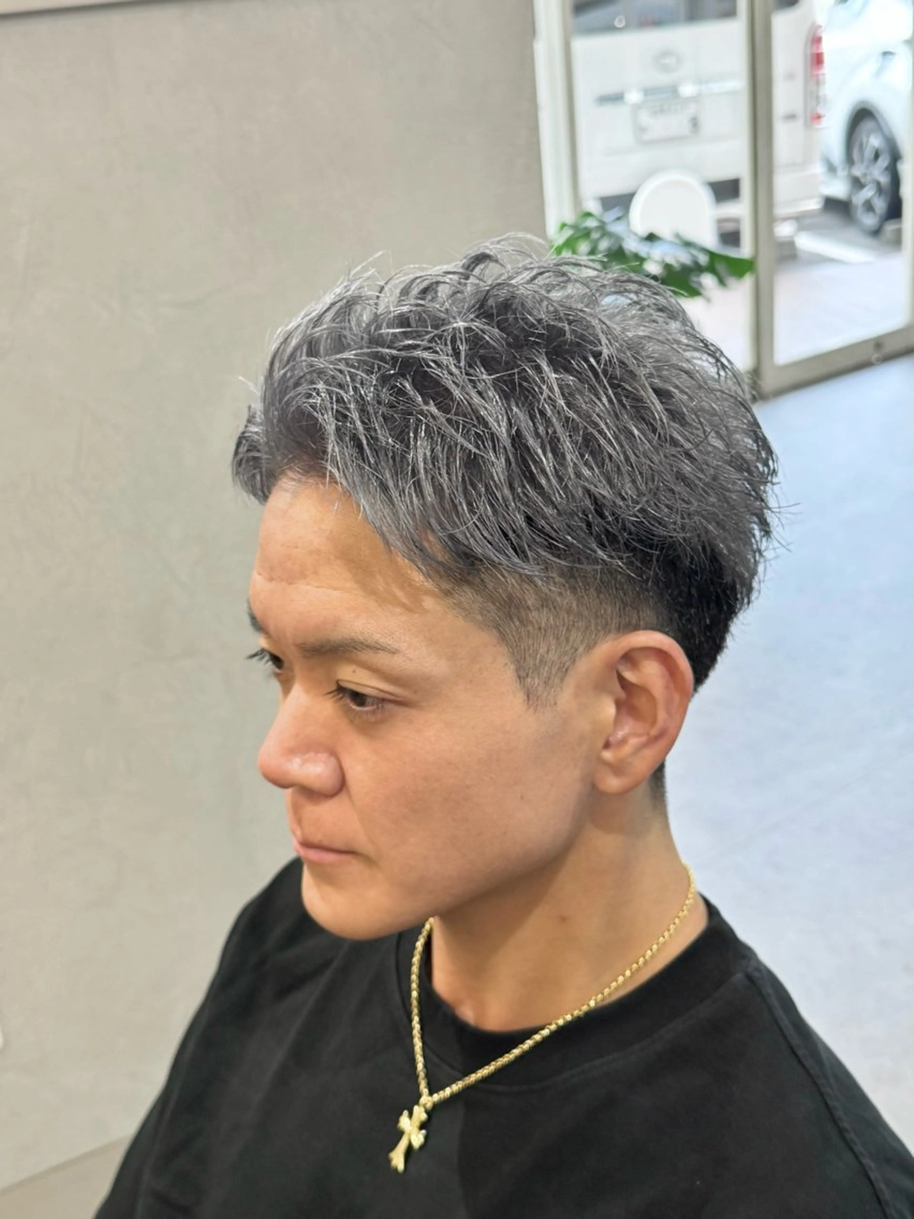 ショート カラー メンズ カット ヘアカラー トリートメント ハイトーン/外国人風 カラー/メンズパーマのヘアスタイル