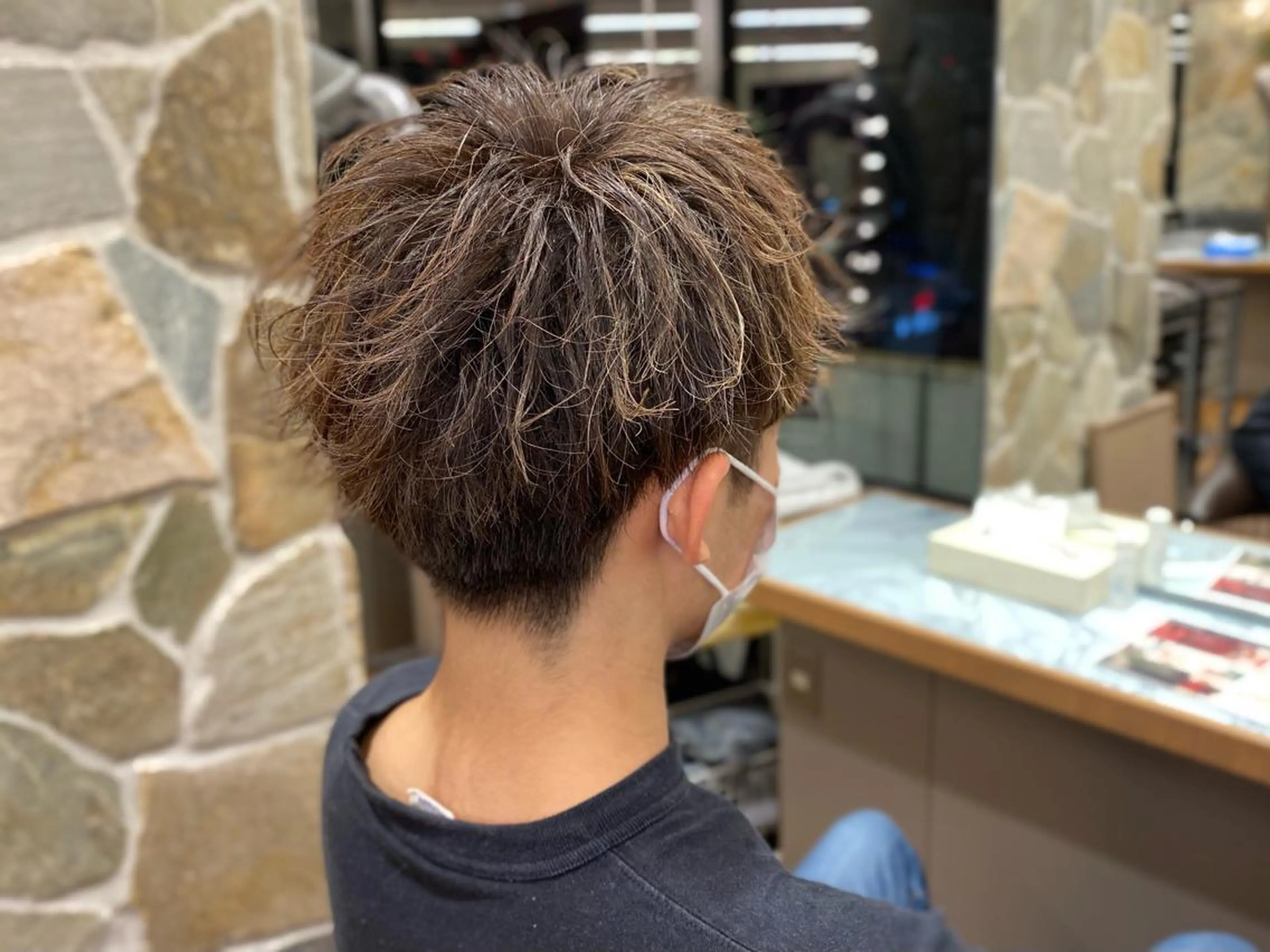 メンズ レイヤー/グレージュ メンズパーマのヘアスタイル