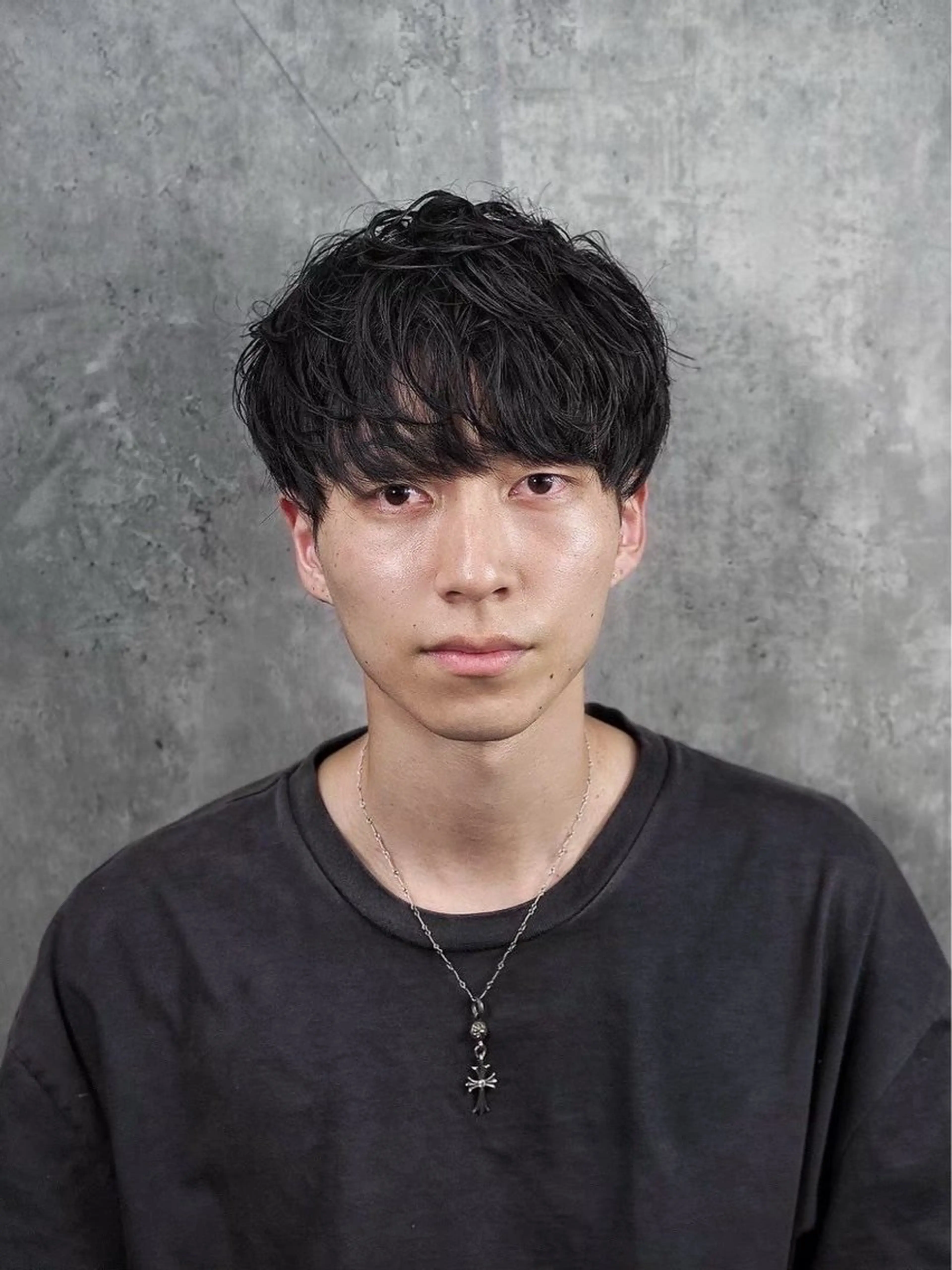 ミディアム 沖田 瑠音のヘアスタイル