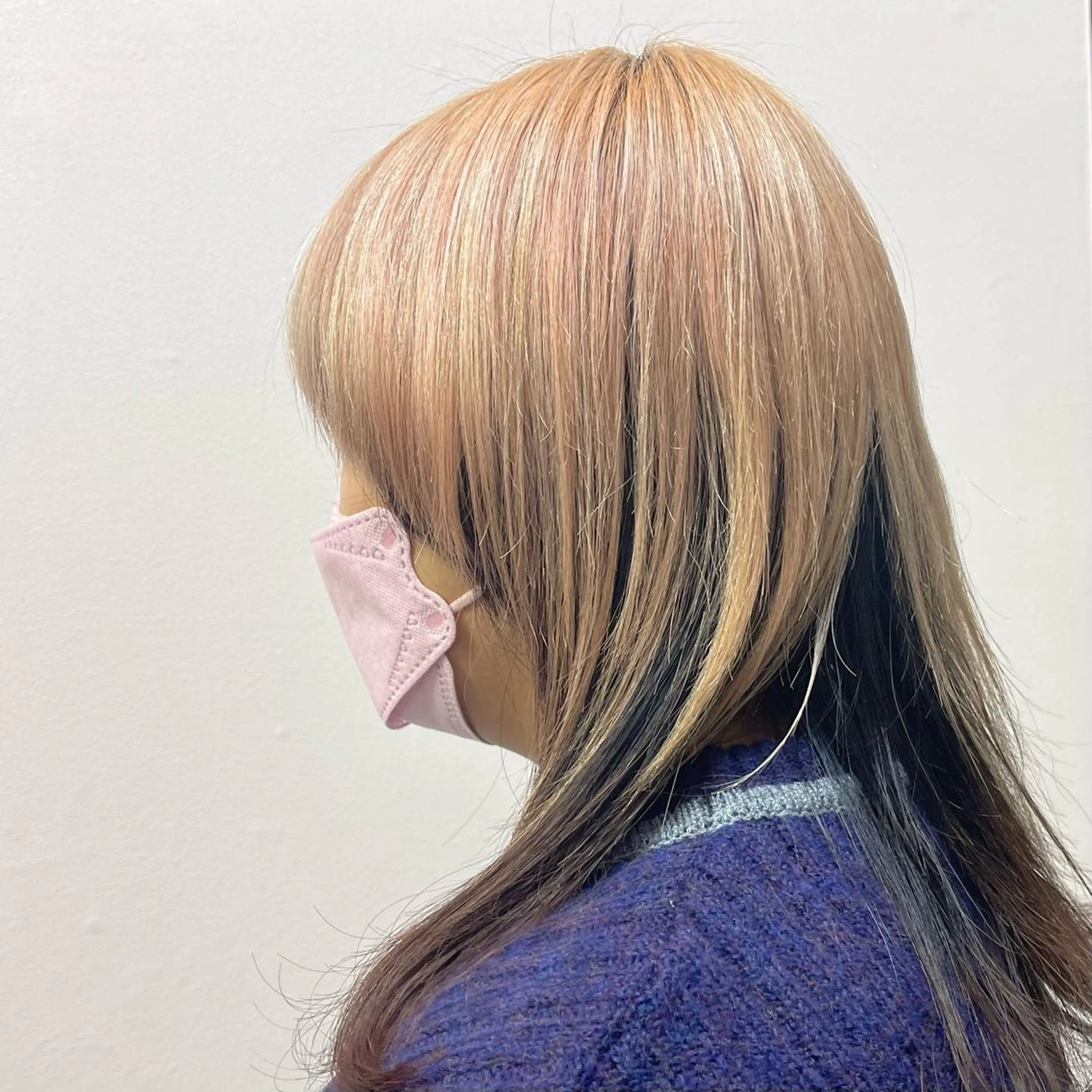 セミロング ウルフカット 大林 千尋のヘアスタイル