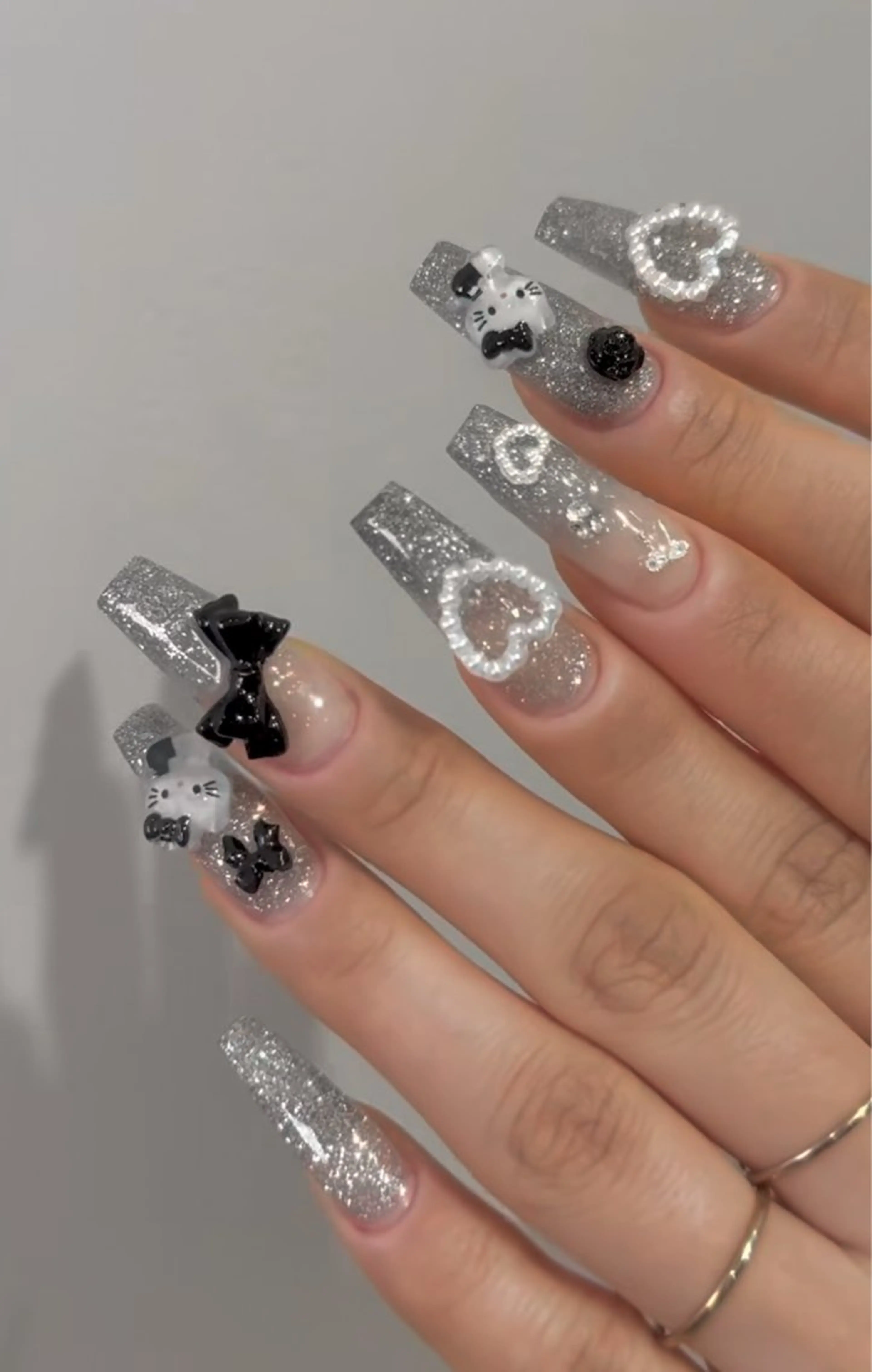 ネイル チークネイル フレンチネイル グラデーション 韓国ネイル マグネットネイル Hana nail所属・Hana Nailのネイルデザイン