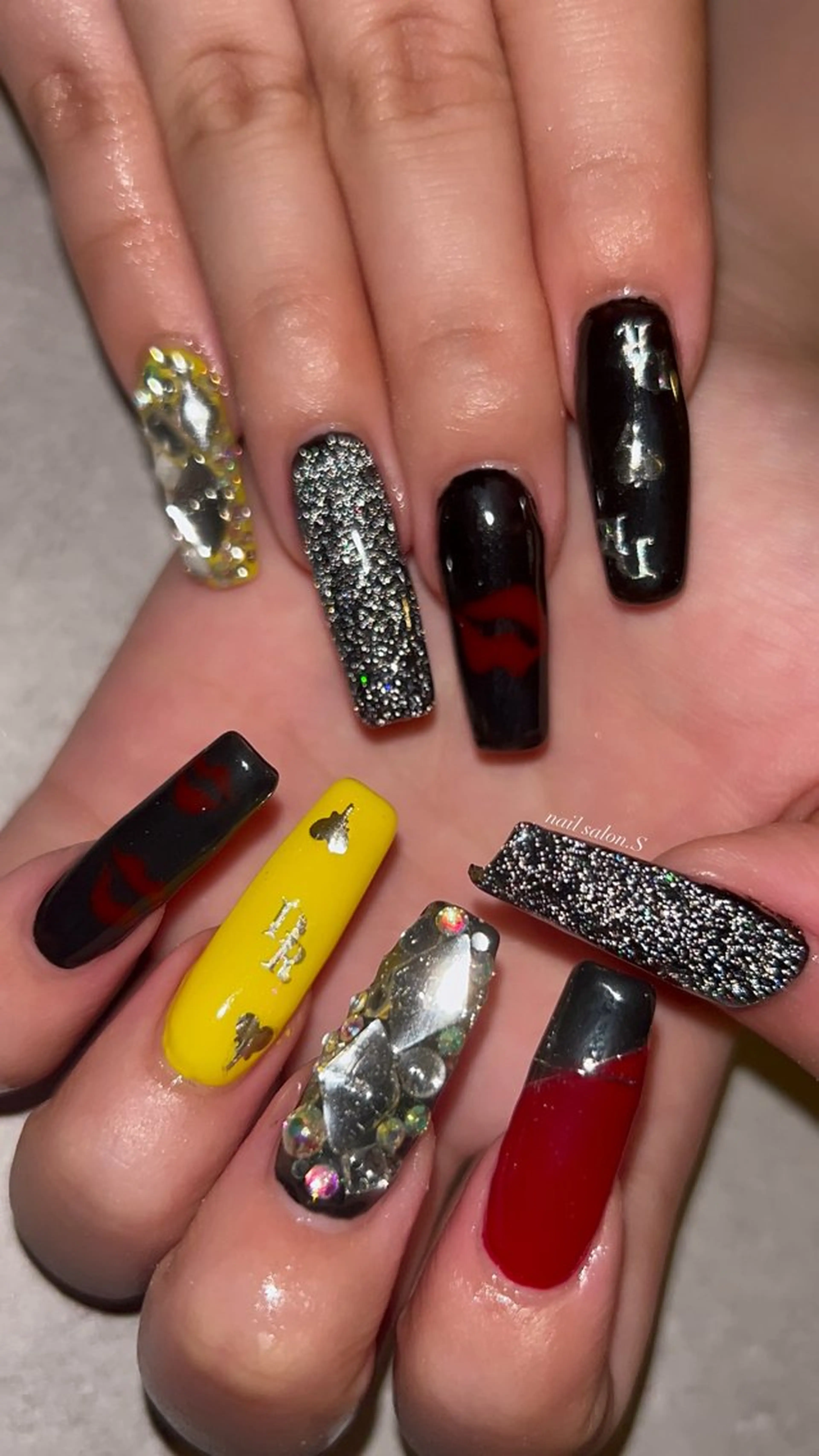 ネイル 長さ出し フラッシュネイル 持ち込み ぷっくりネイル スカルプネイル ハンドネイル 関山 志乃のネイルデザイン