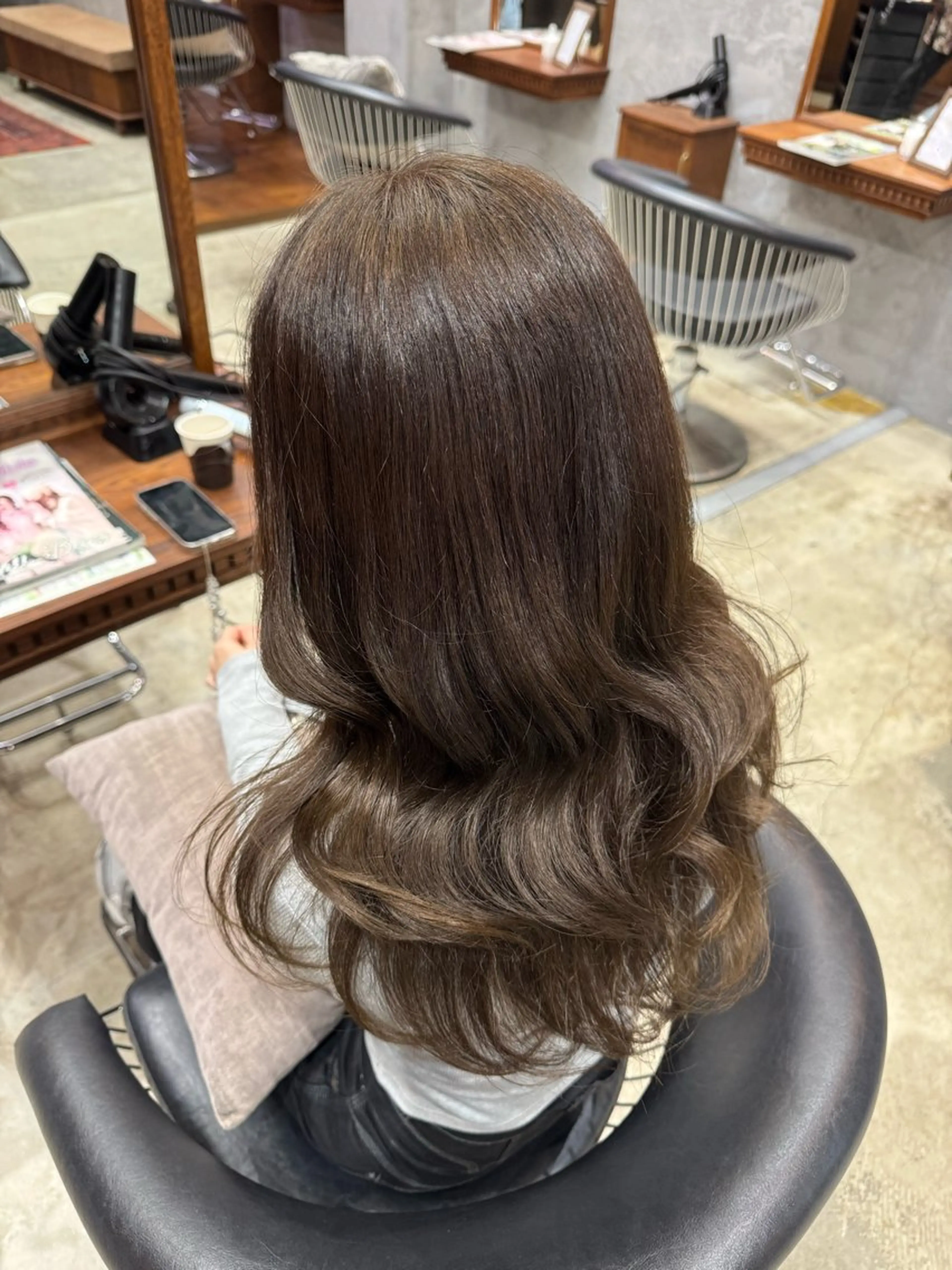ロング カラー ヘアカラー 新川 月菜のヘアスタイル