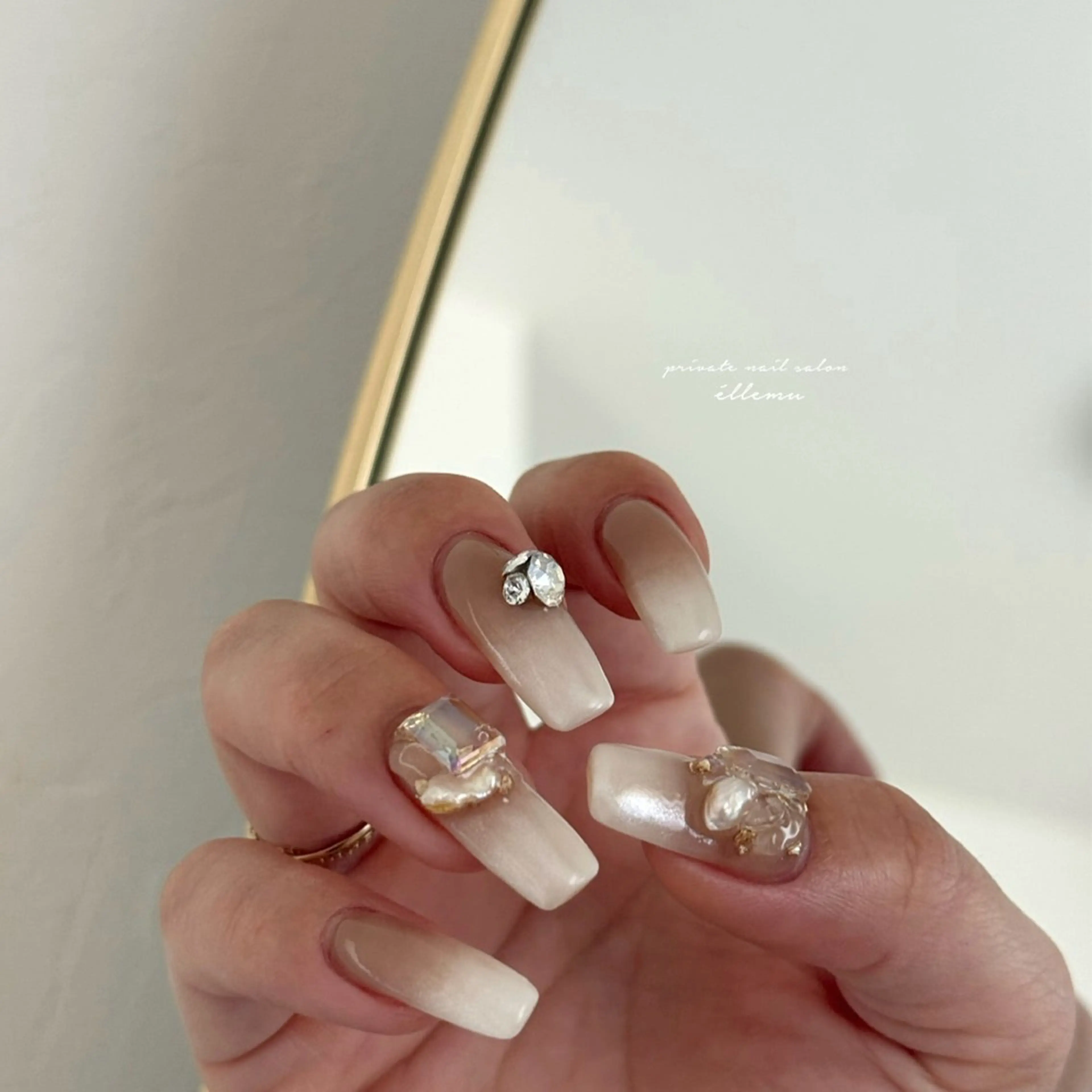 ネイル éllemu えるみゅのネイルデザイン