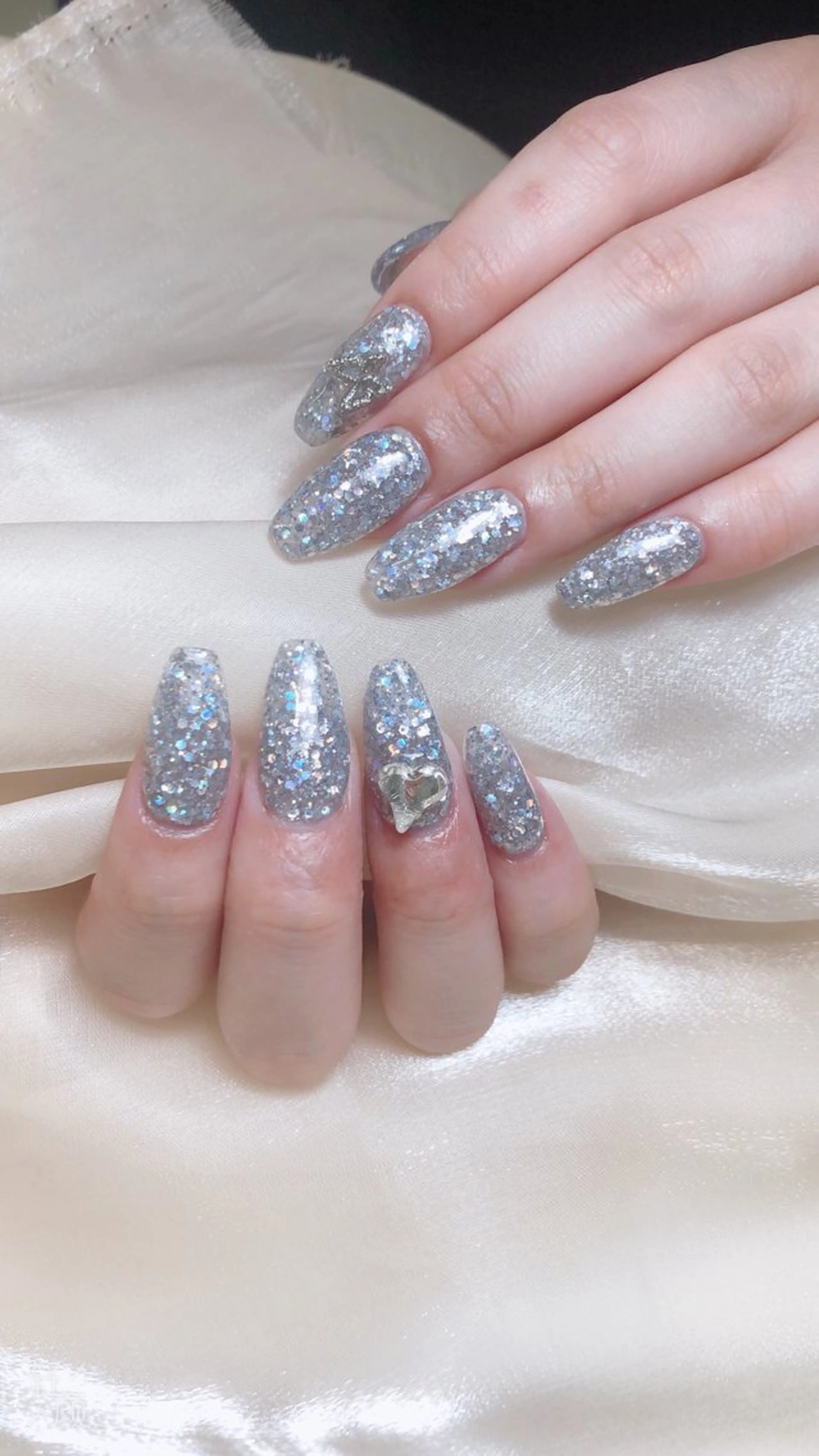 ネイル ハンドネイル LR.ONE ヨウのネイルデザイン