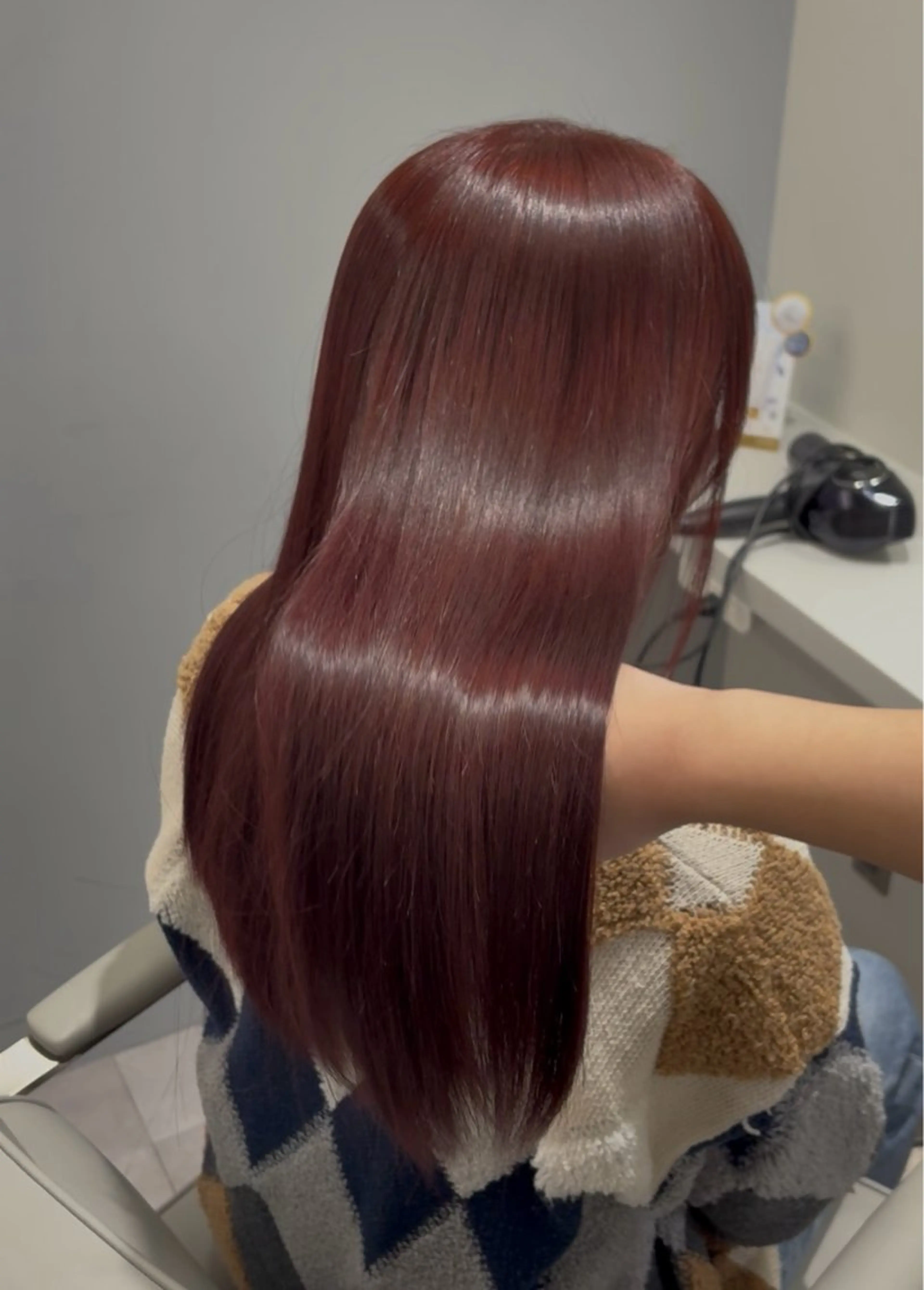 カラー 加藤 麻夢のヘアスタイル