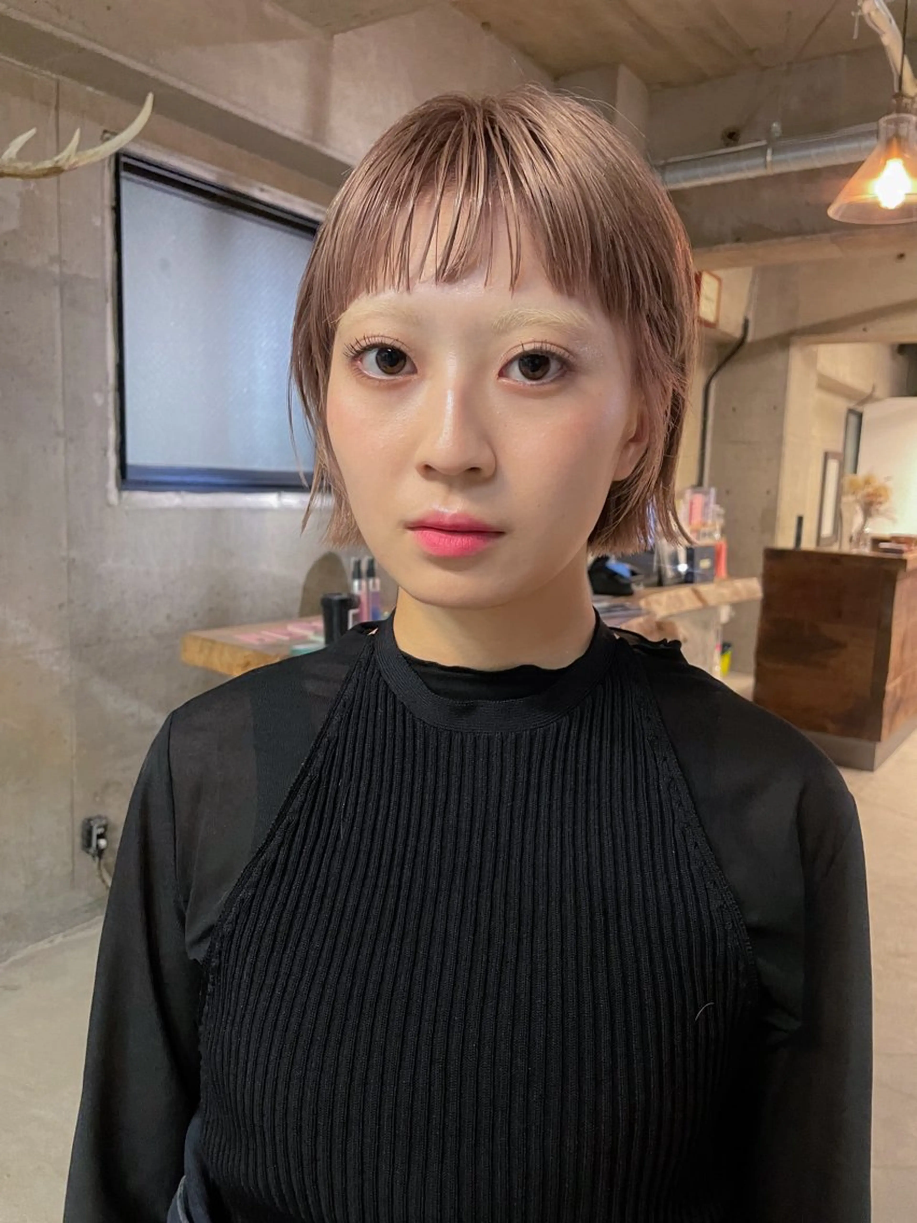 ショート カラー パーマ/レイヤー 岩山丈一郎のヘアスタイル