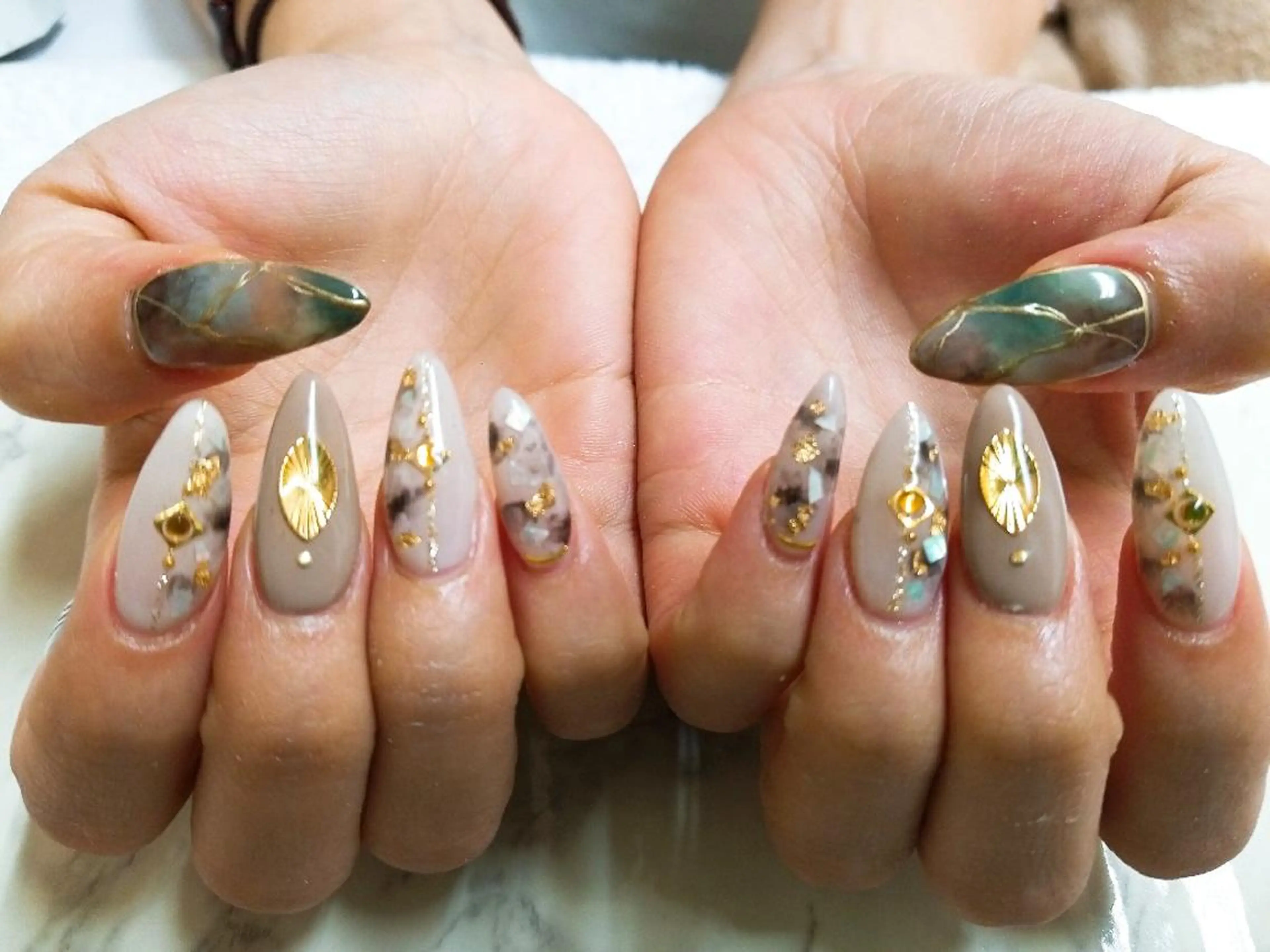 ネイル 河野ちえ (雑誌掲載サロン)のネイルデザイン