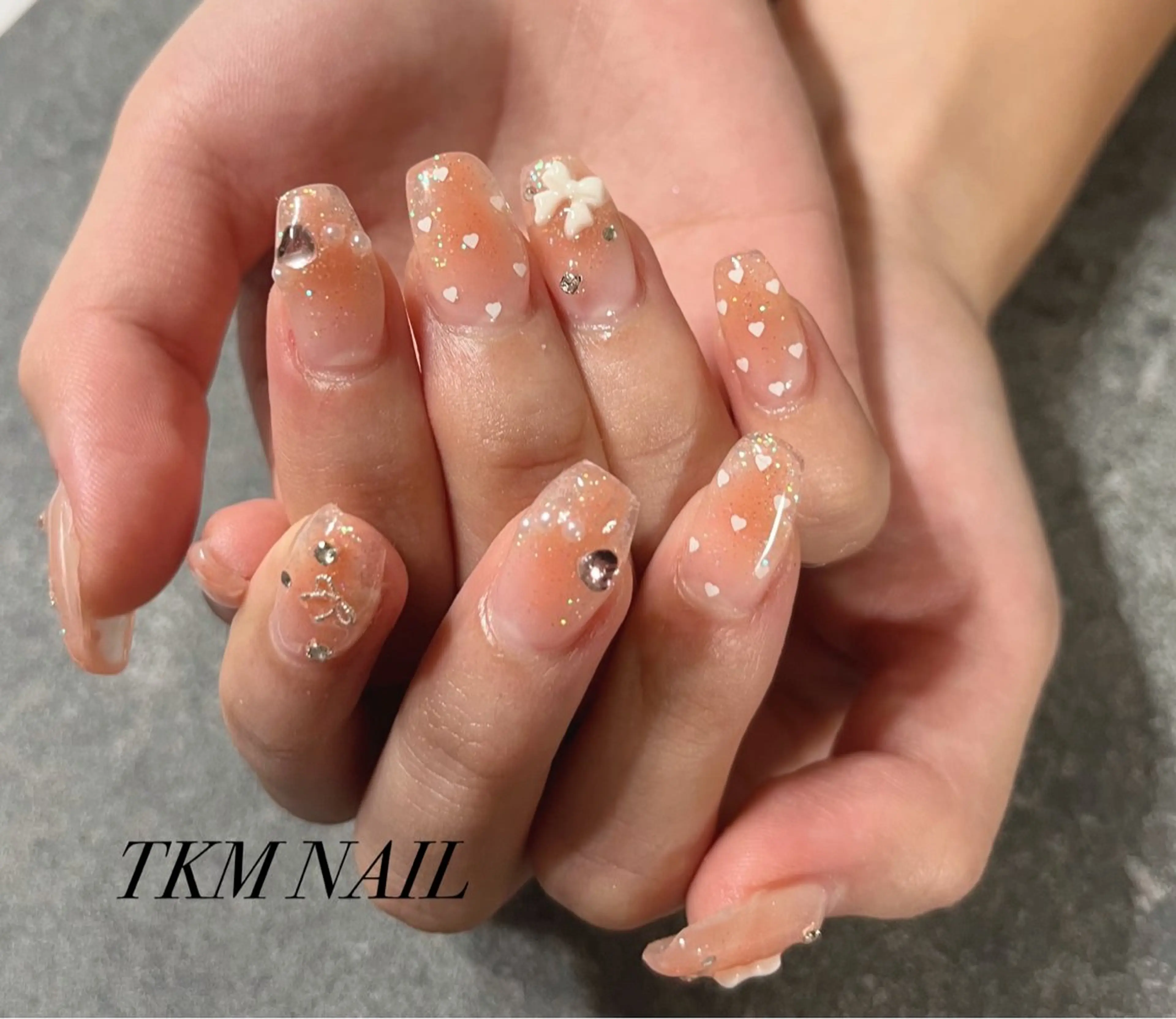 ネイル チークネイル ゴージャス ______ TKM  NAILのネイルデザイン