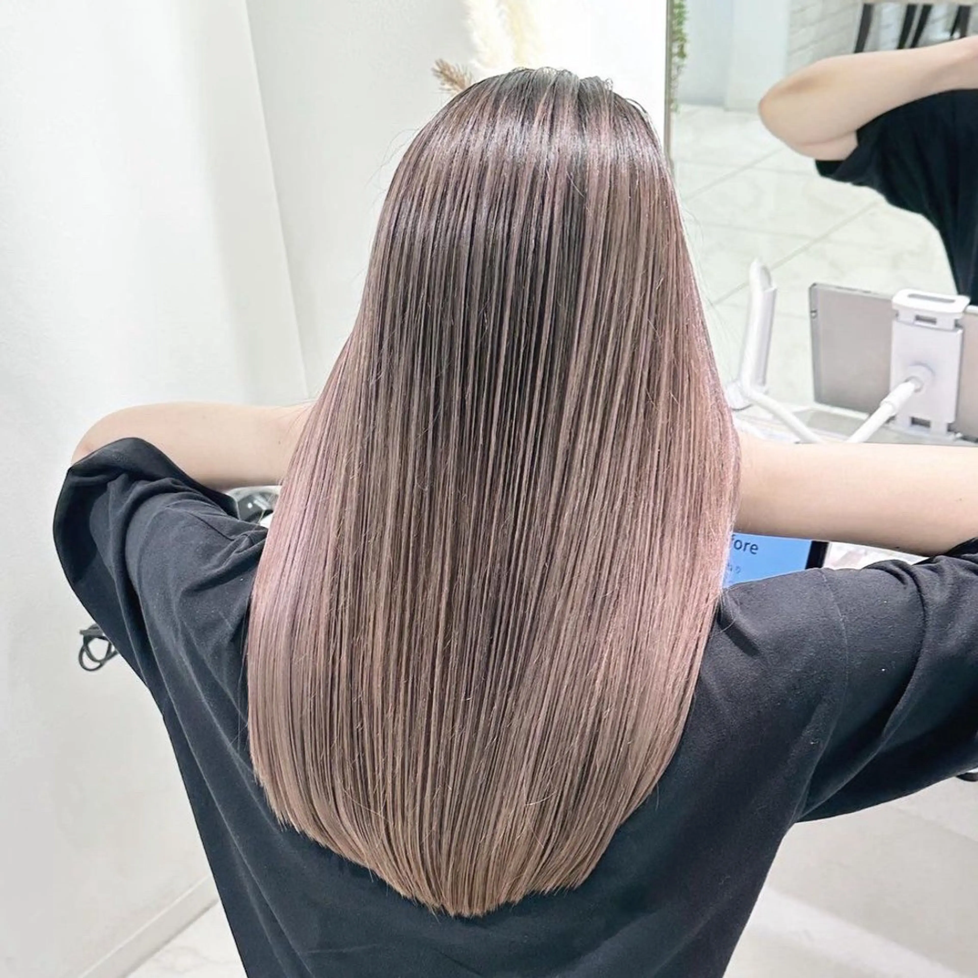 ロング カラー ベージュカラー グレージュ ハイライトカラー ミルクティーベージュ ピンクカラー ヘアカラー トリートメント 大宮/バレイヤージュ 髪質改善/澤田隆誠のヘアスタイル