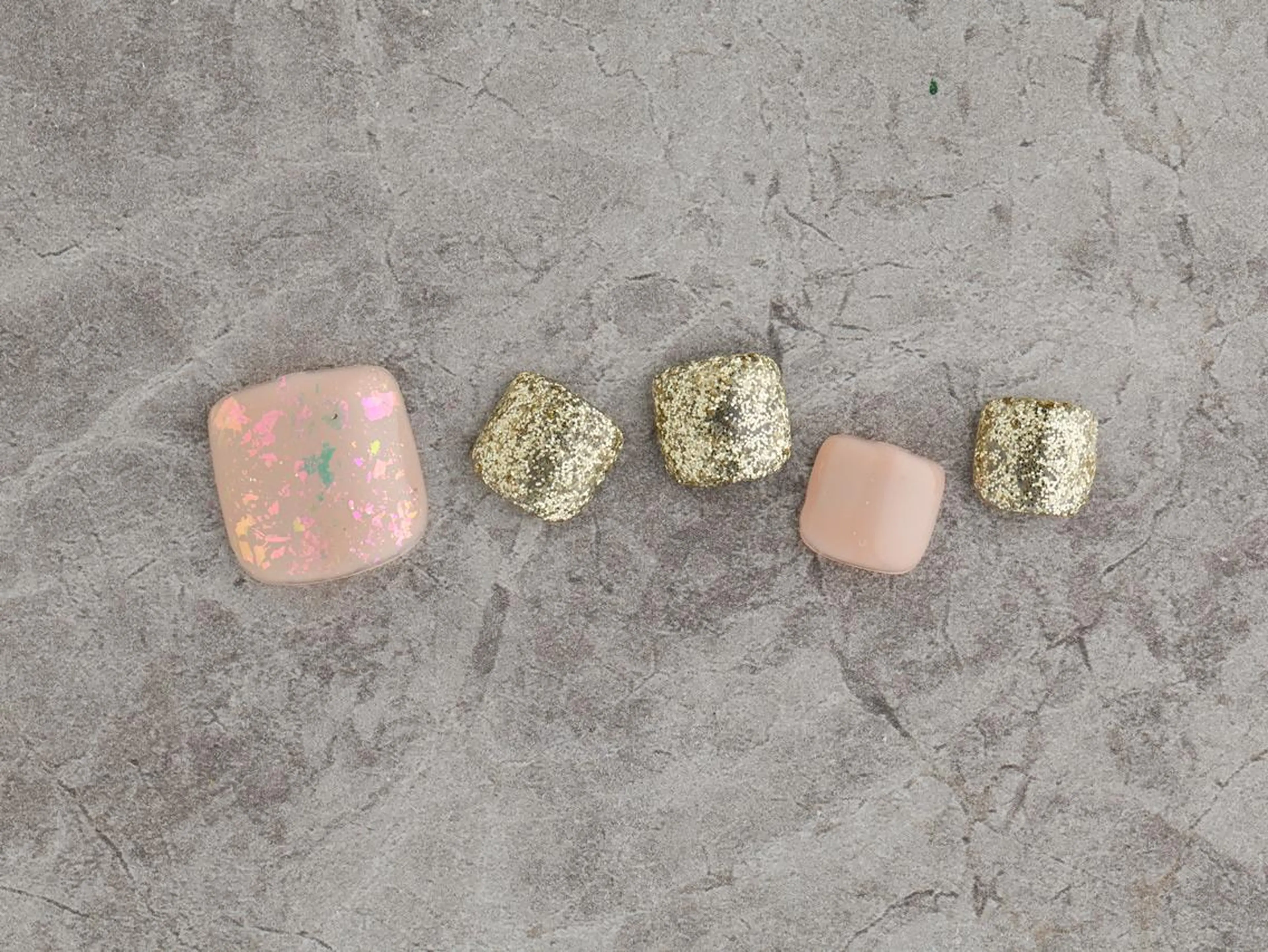 ネイル フットネイル ワンカラーネイル フットネイル Nail Salon Lindaのネイルデザイン