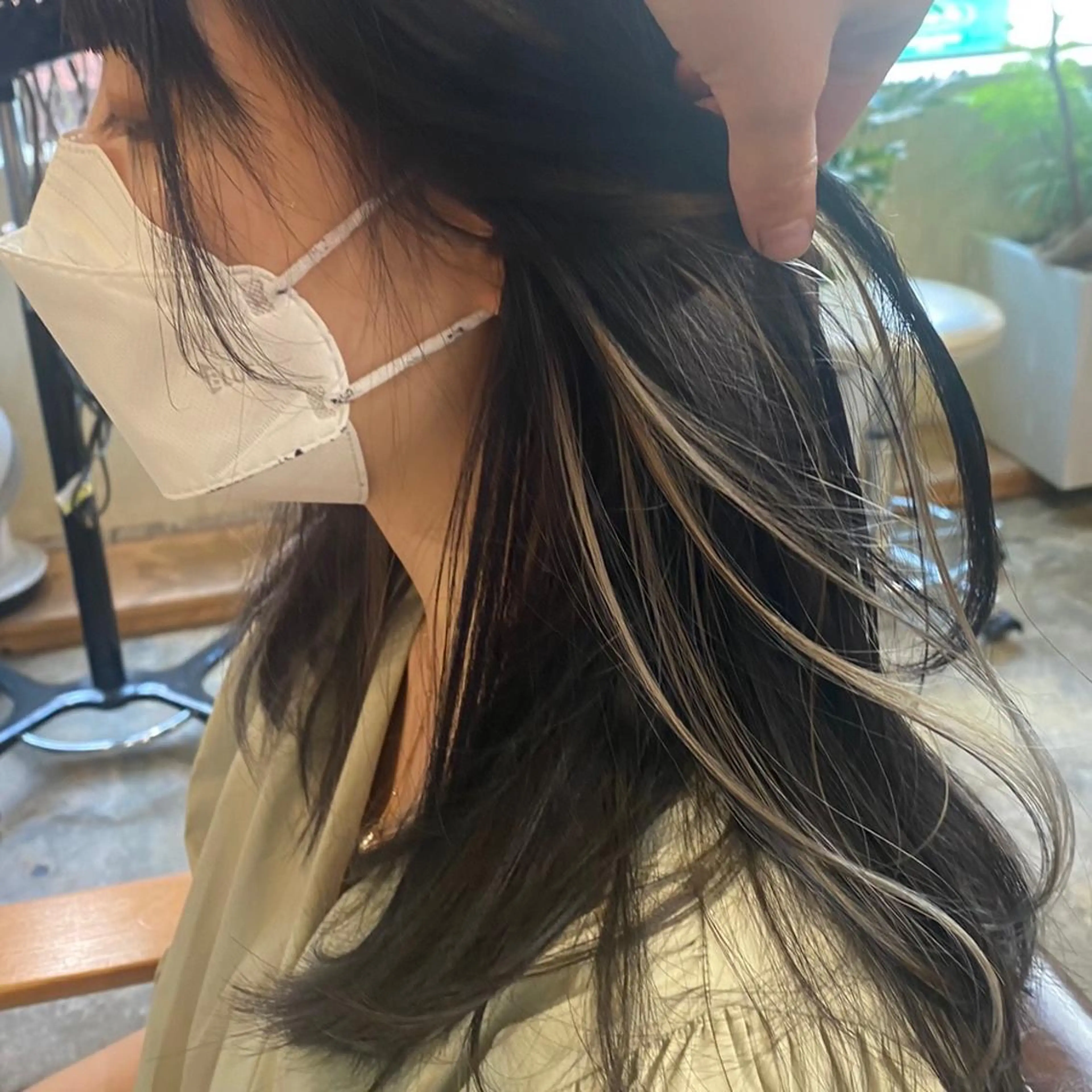 セミロング カラー ヘアアレンジ ハイライトカラー インナーカラー ハイライト 撮影モデル募集 🦋soemikaのヘアスタイル