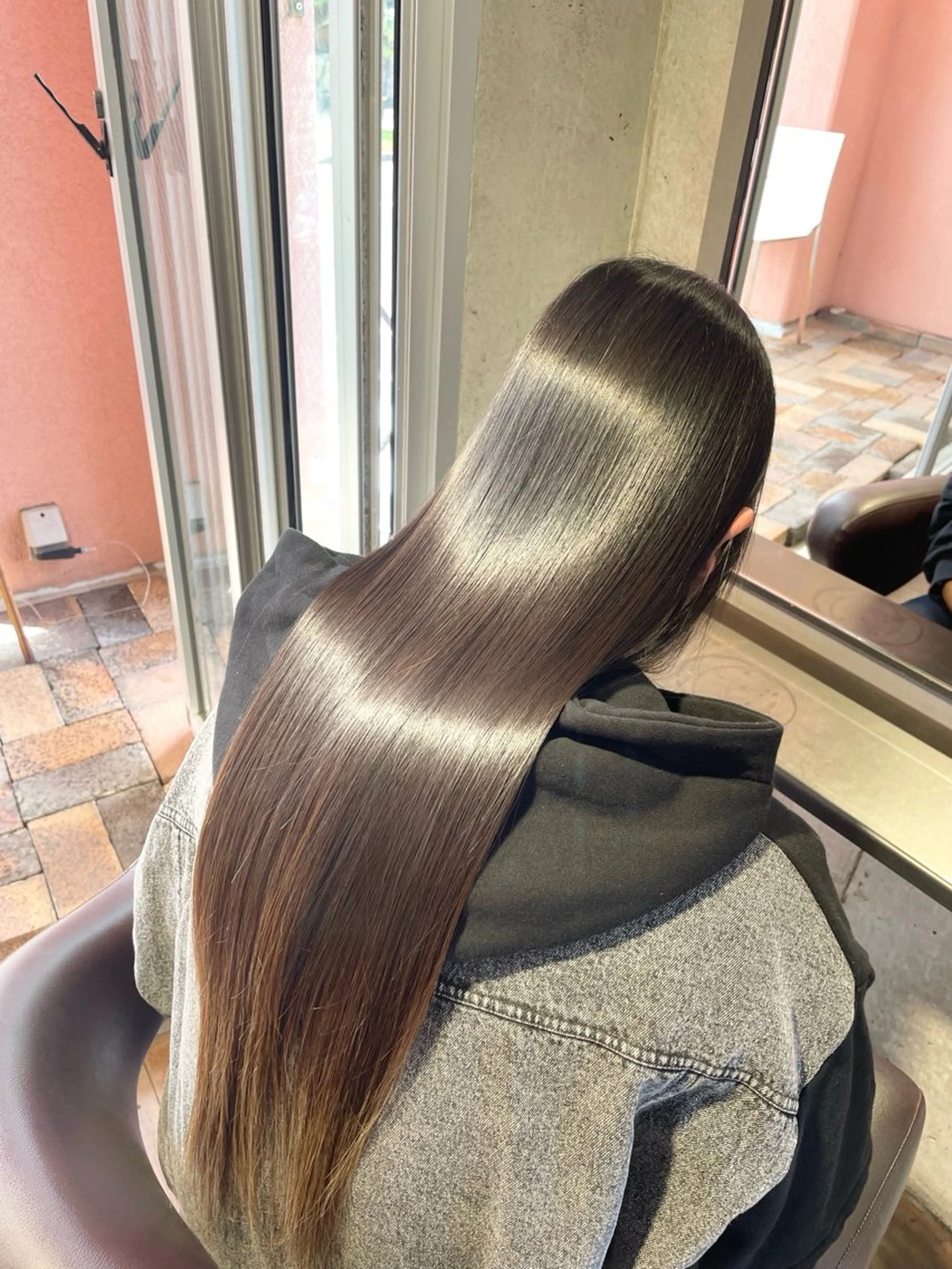 【ミニモ1日1名限定】別格!髪質改善縮毛矯正+高保湿トリートメント(縮毛矯正履歴可能)の写真