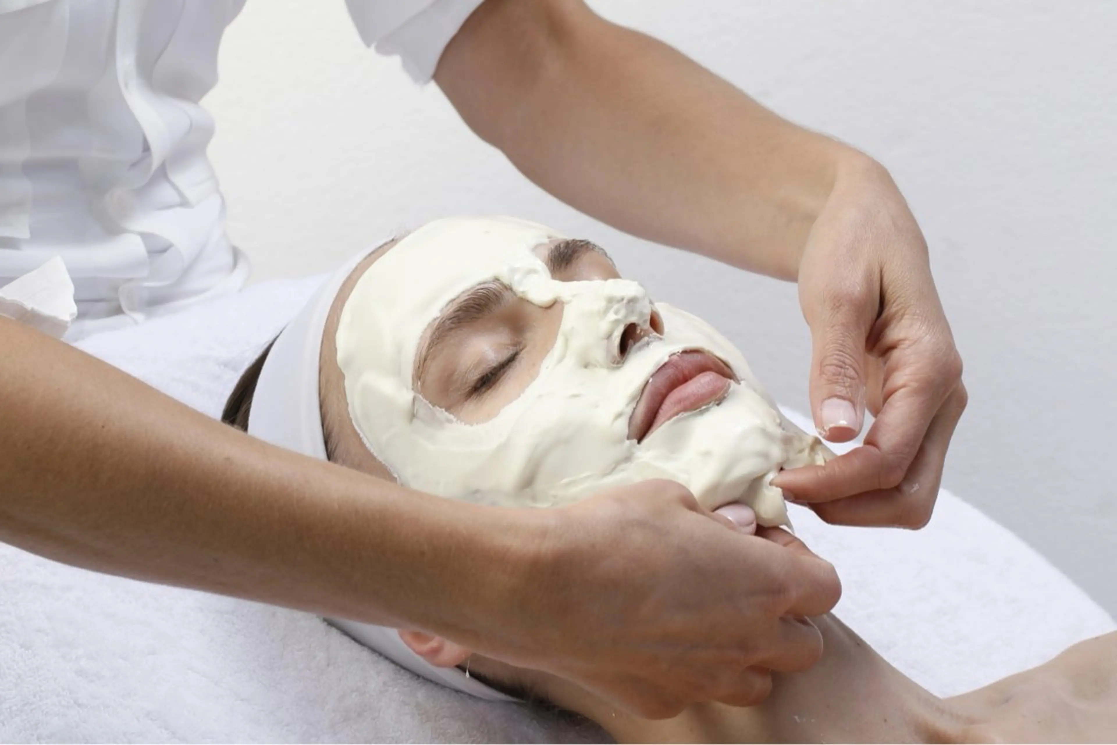 【クリスティーナ】イラストリアス✨美白・シミケアブライトニングの写真