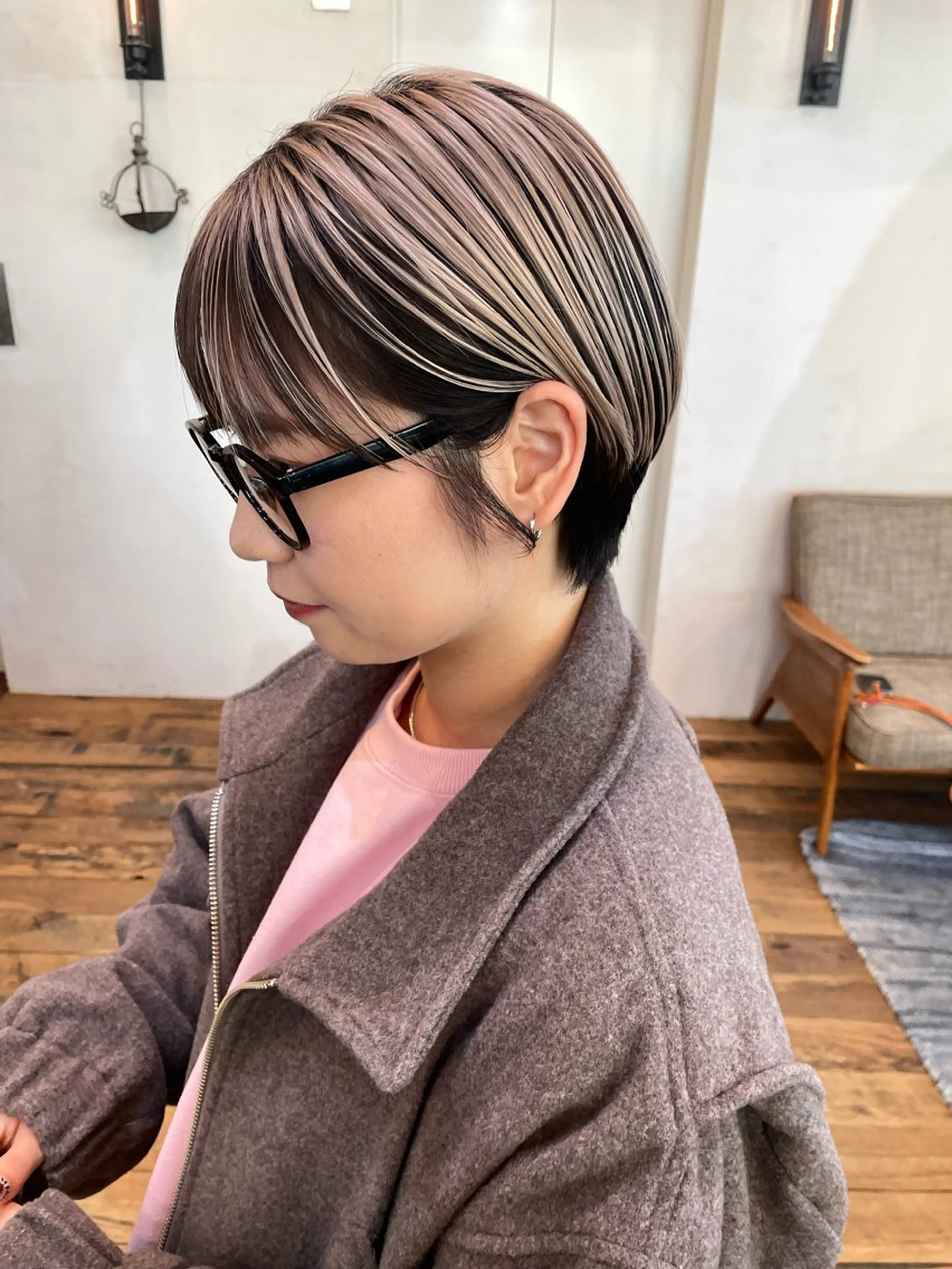 ショート ショートヘア 小顔カット 抜きっぱなしブロンド /ハイトーン/カナタのヘアスタイル