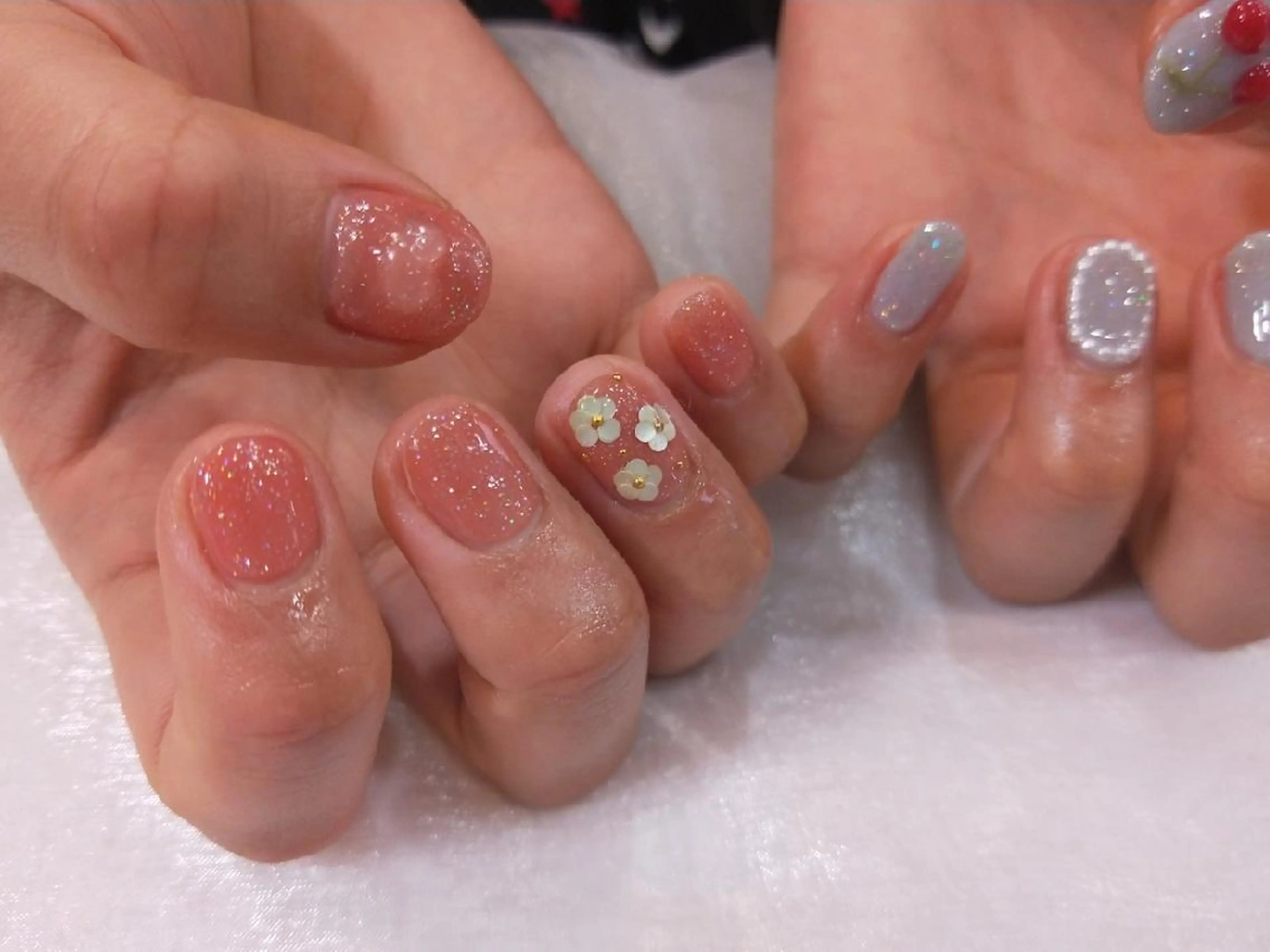 ネイル ハンドネイル ハンドケア はばすみれ🎀ﾈｲﾙ 光ﾌｪｲｼｬﾙ ﾍｱのネイルデザイン