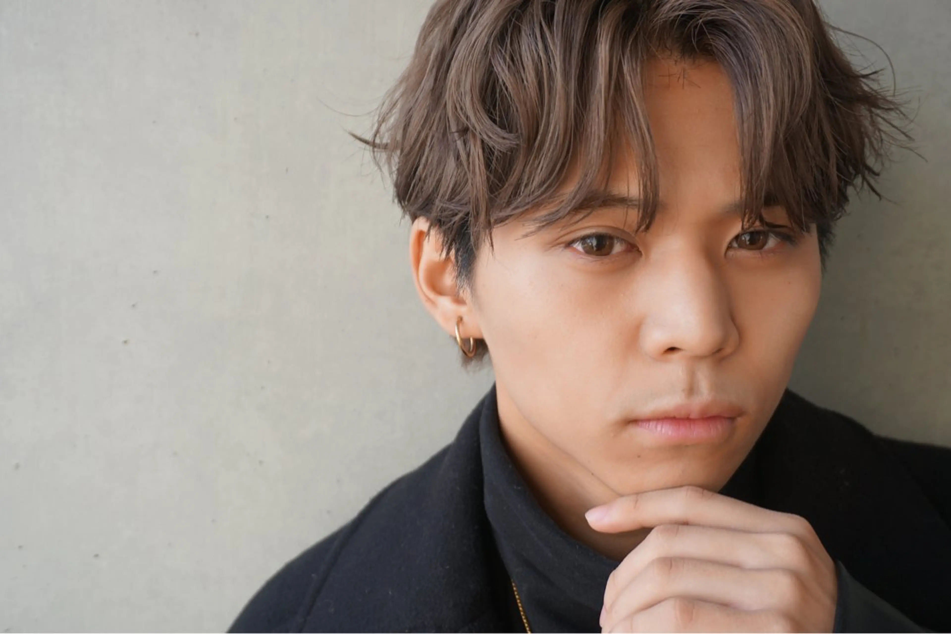 メンズ センターパート RIKI/センター パート/メンズパーマのヘアスタイル