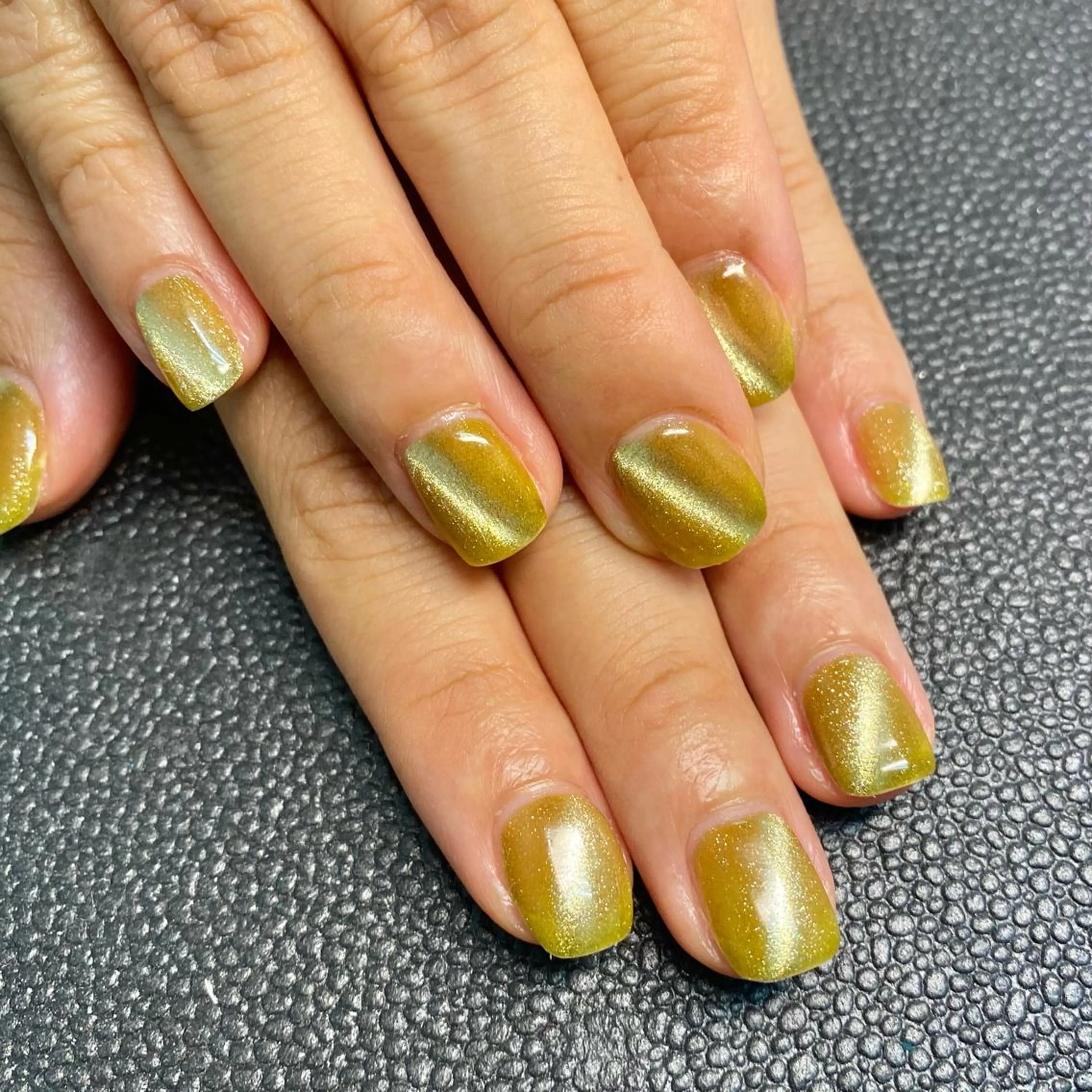 ネイル グリーン マグネットネイル 黄色 kagami マイのネイルデザイン