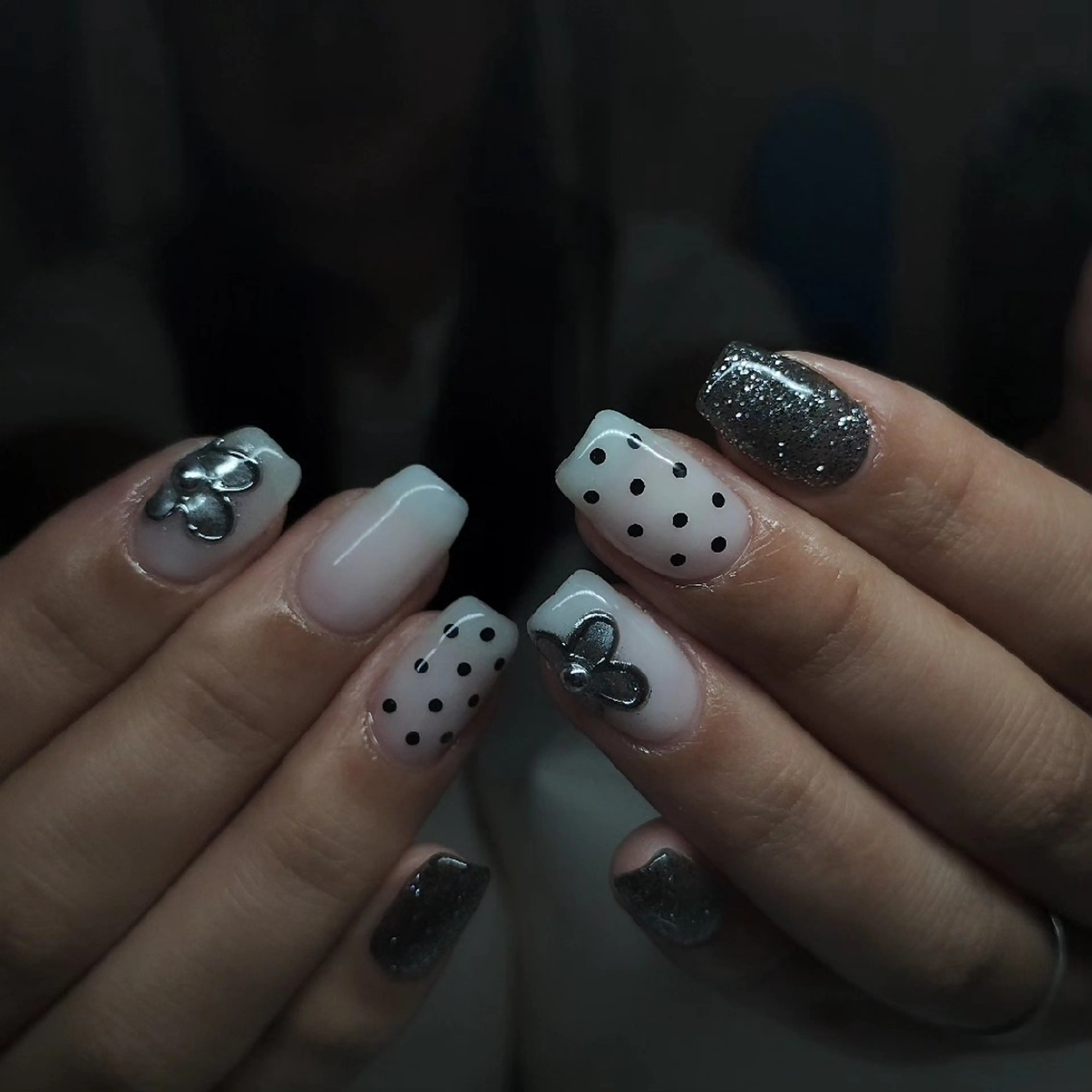 ネイル ドット ハンドネイル 424 nailsのネイルデザイン