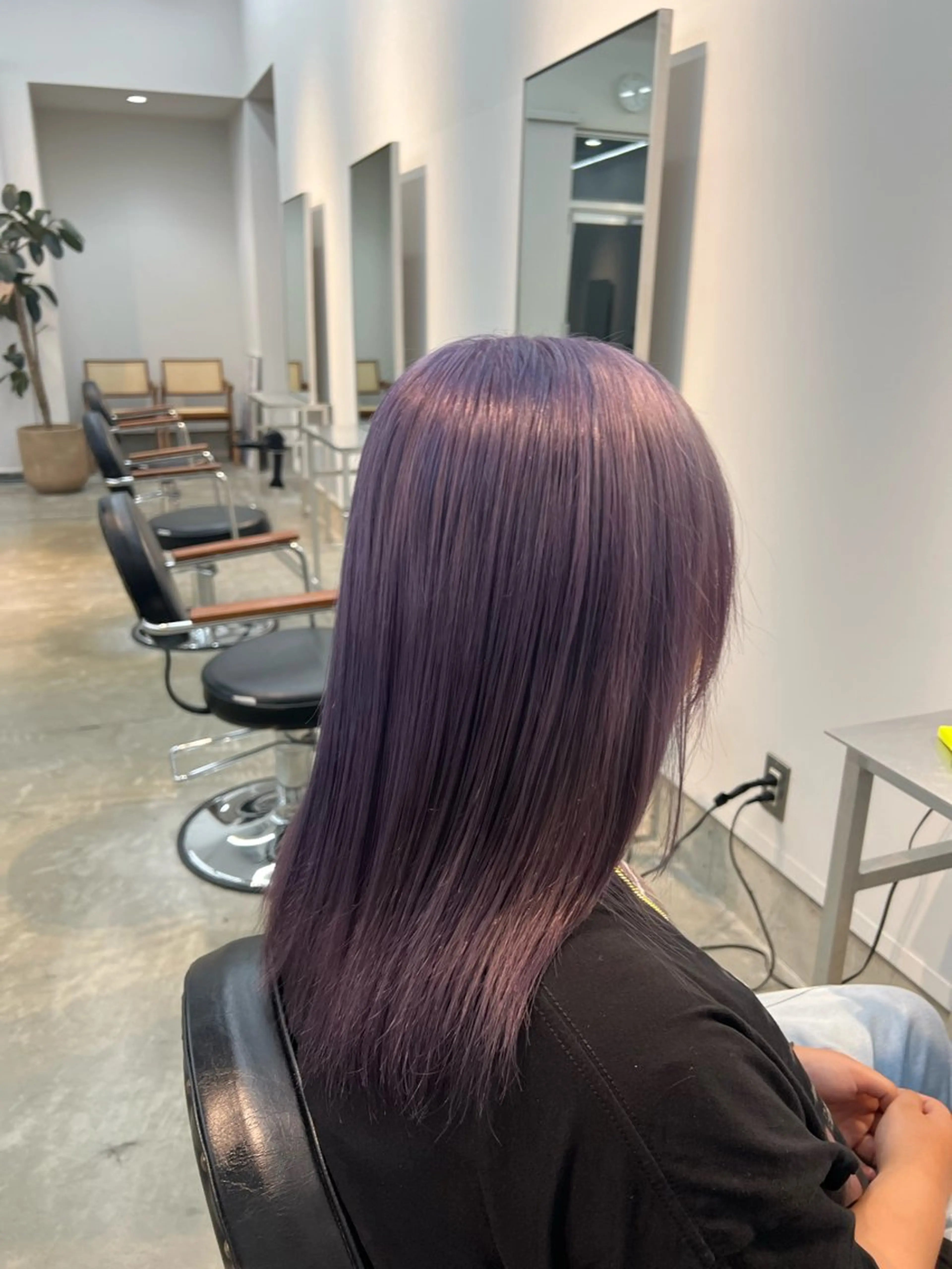 ミディアム Yuito/カラー/ ブリーチ/ストレートのヘアスタイル