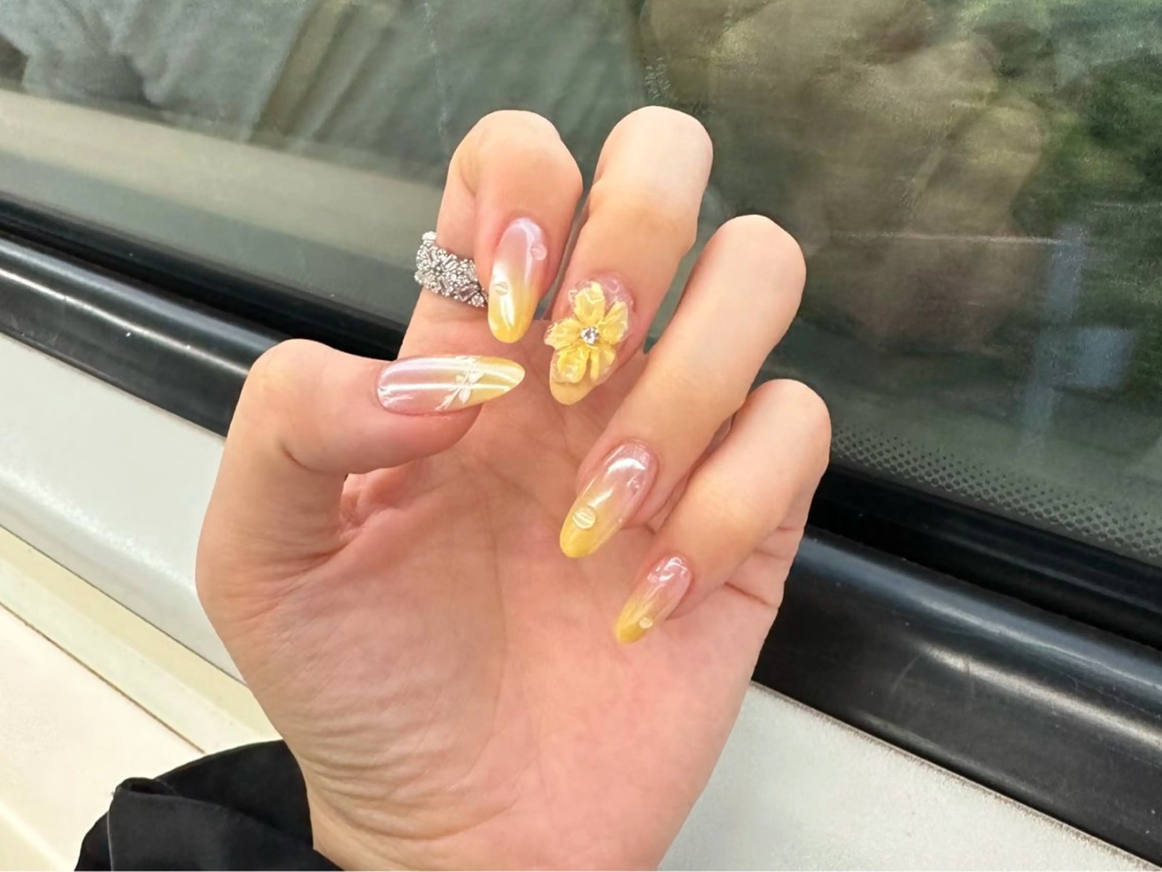 ネイル アートネイル オーロラネイル チークネイル フレンチネイル ガラスフレンチ ハンドネイル 🎀🎀YooLi Nail Salonのネイルデザイン