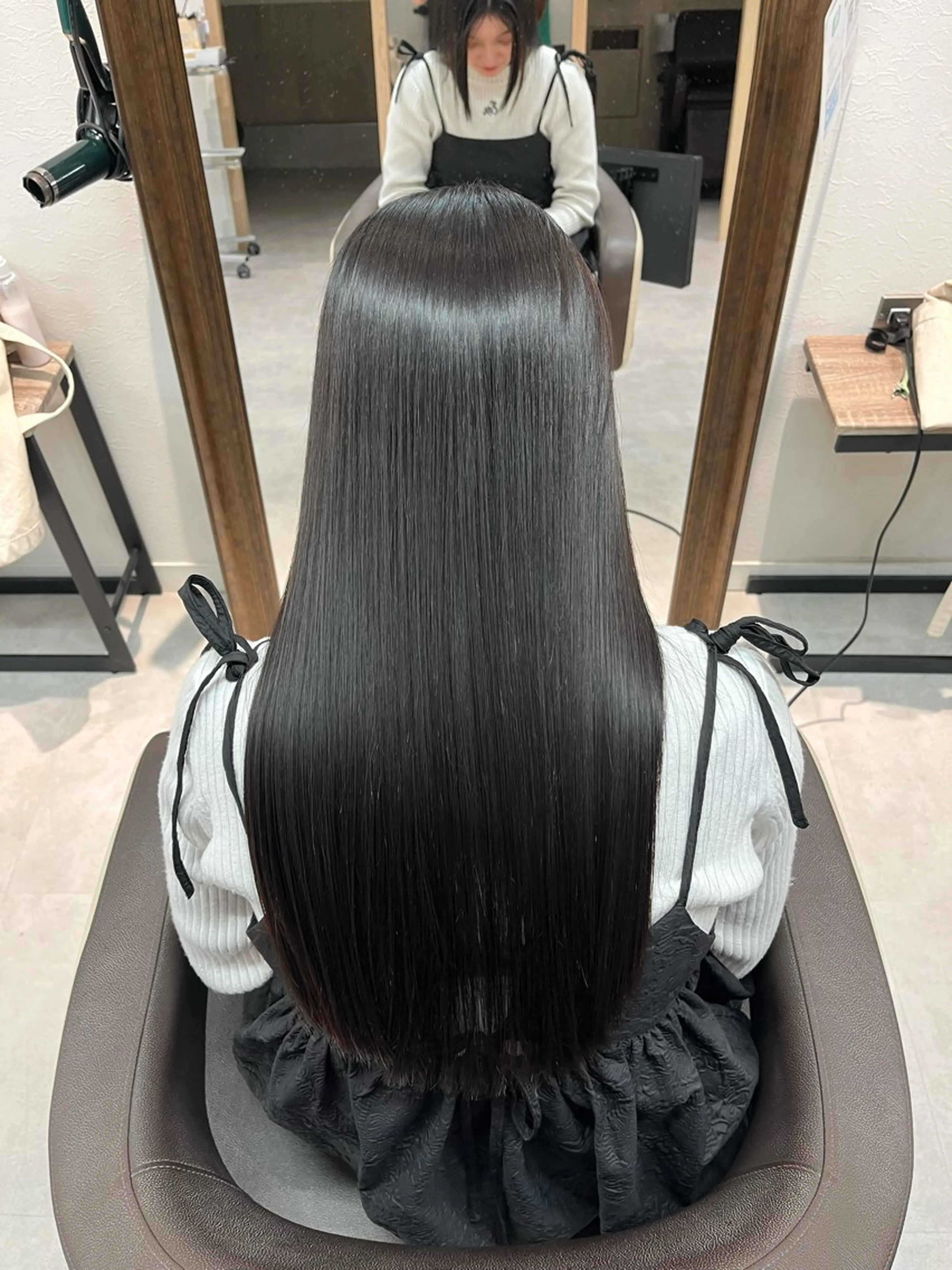 ロング トリートメント omocha umiのヘアスタイル