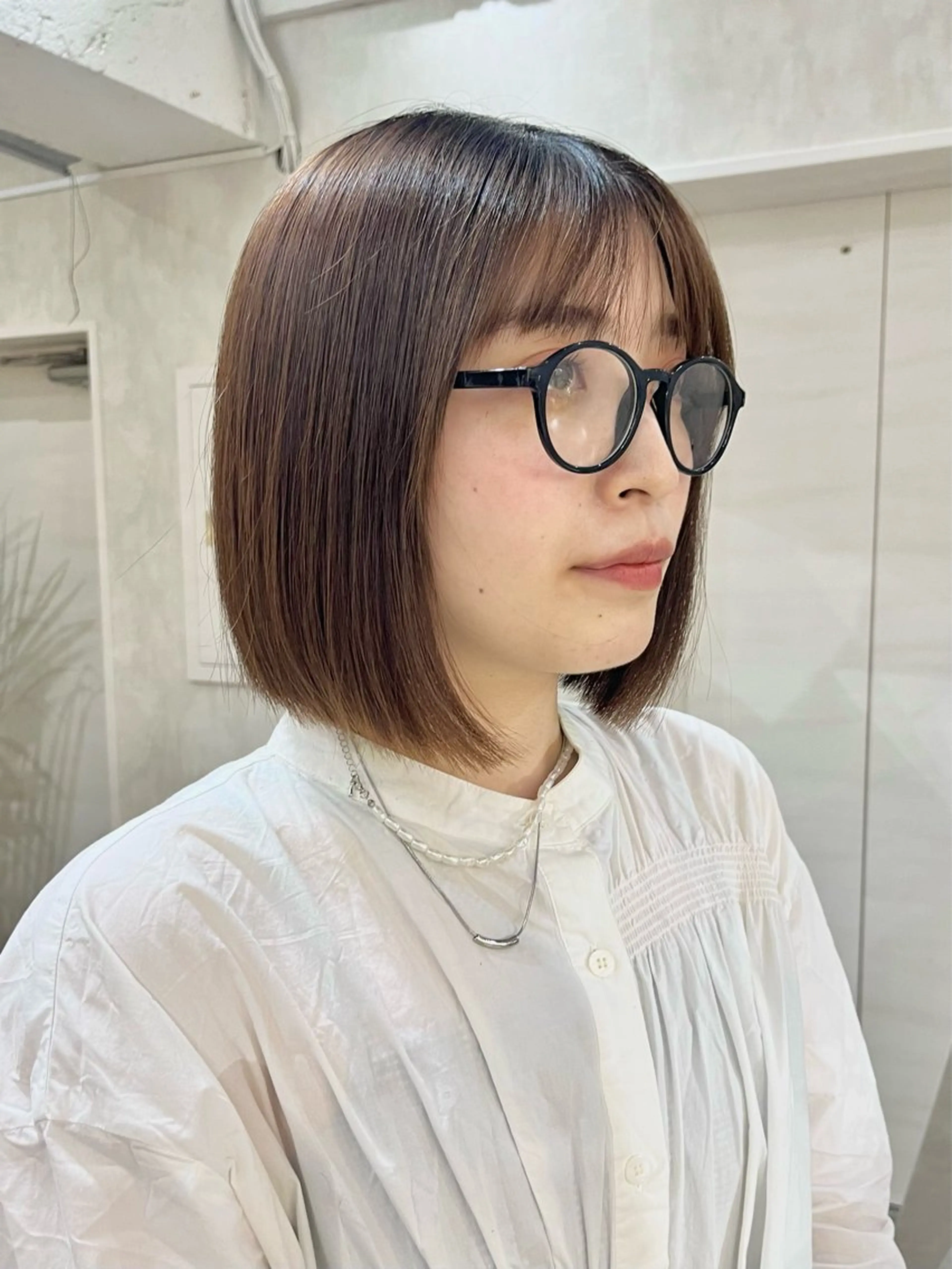 ミディアム カラー パーマ ヘアアレンジ ブリーチ ケアブリーチ 透明感カラー ダブルカラー ハイライトカラー カット トリートメント ヘアセット ボブ｜韓国｜美髪矯正 ｜amika🌙のヘアスタイル