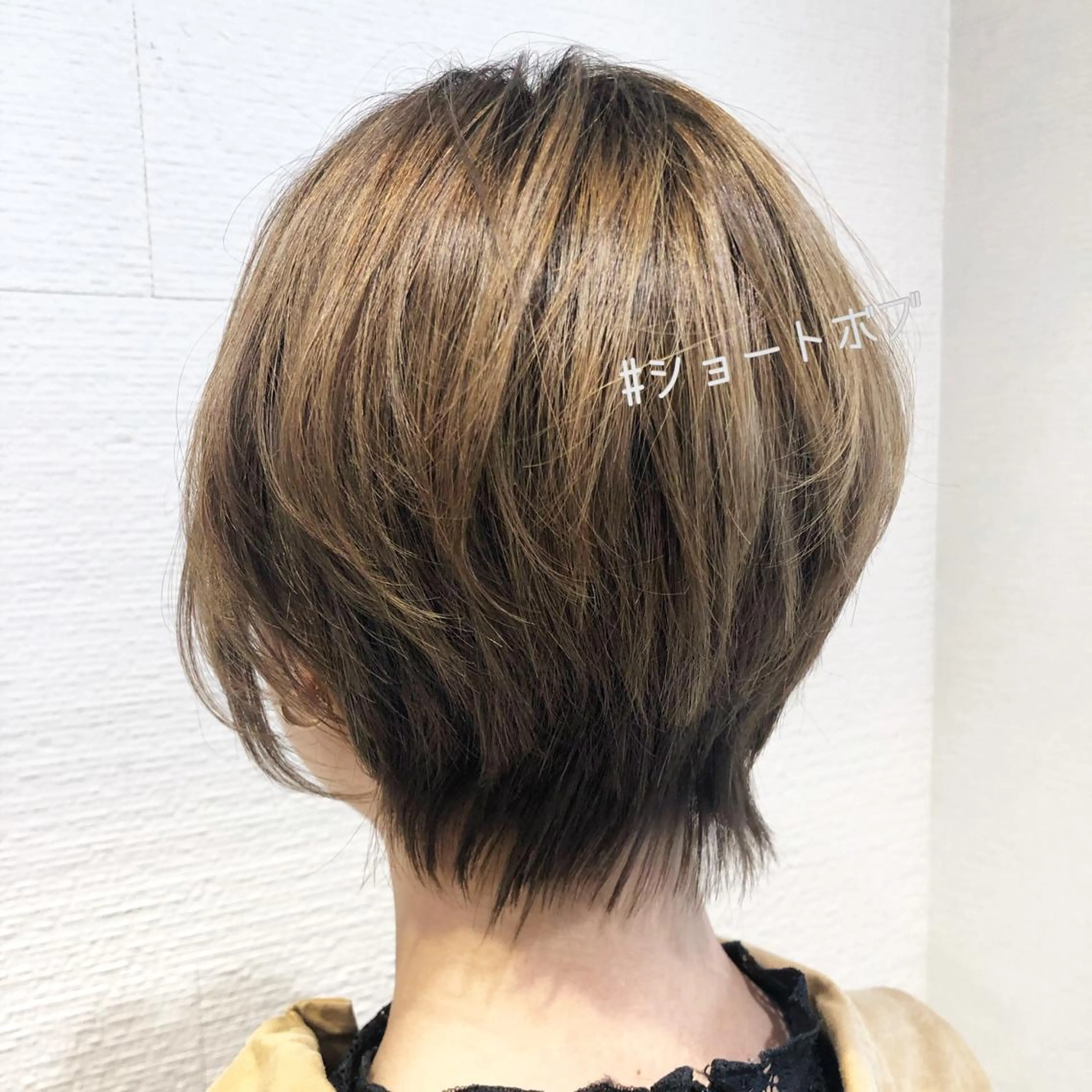 ショート カラー 三鷹で1番ショート ボブをカットする新谷のヘアスタイル