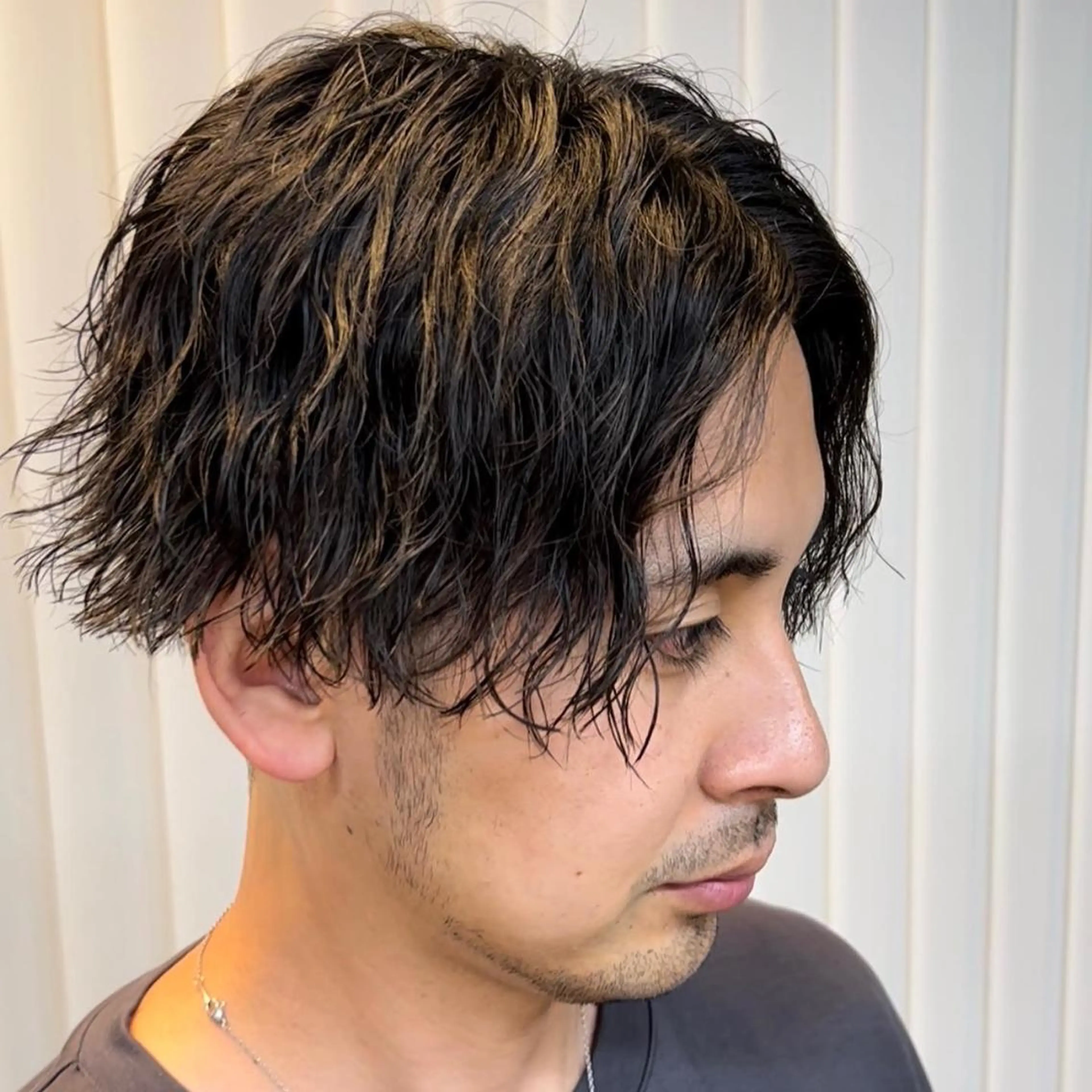 ショート パーマ メンズ 二本木 秀成のヘアスタイル
