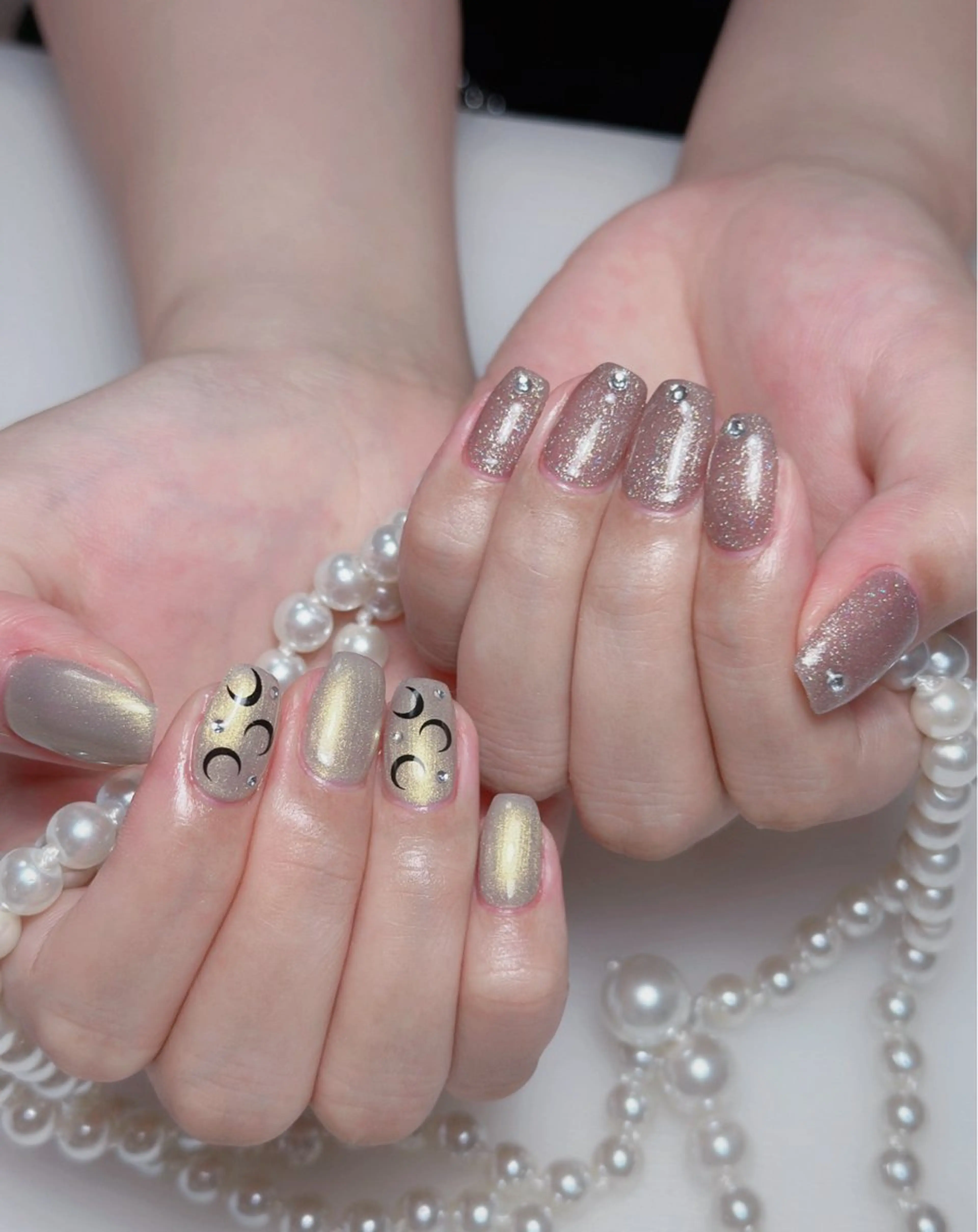 ネイル オーロラネイル 長さ出し フットネイル 韓国ネイル ラメ(グリッター) ハンドネイル 👍thumbs up nail👍のネイルデザイン