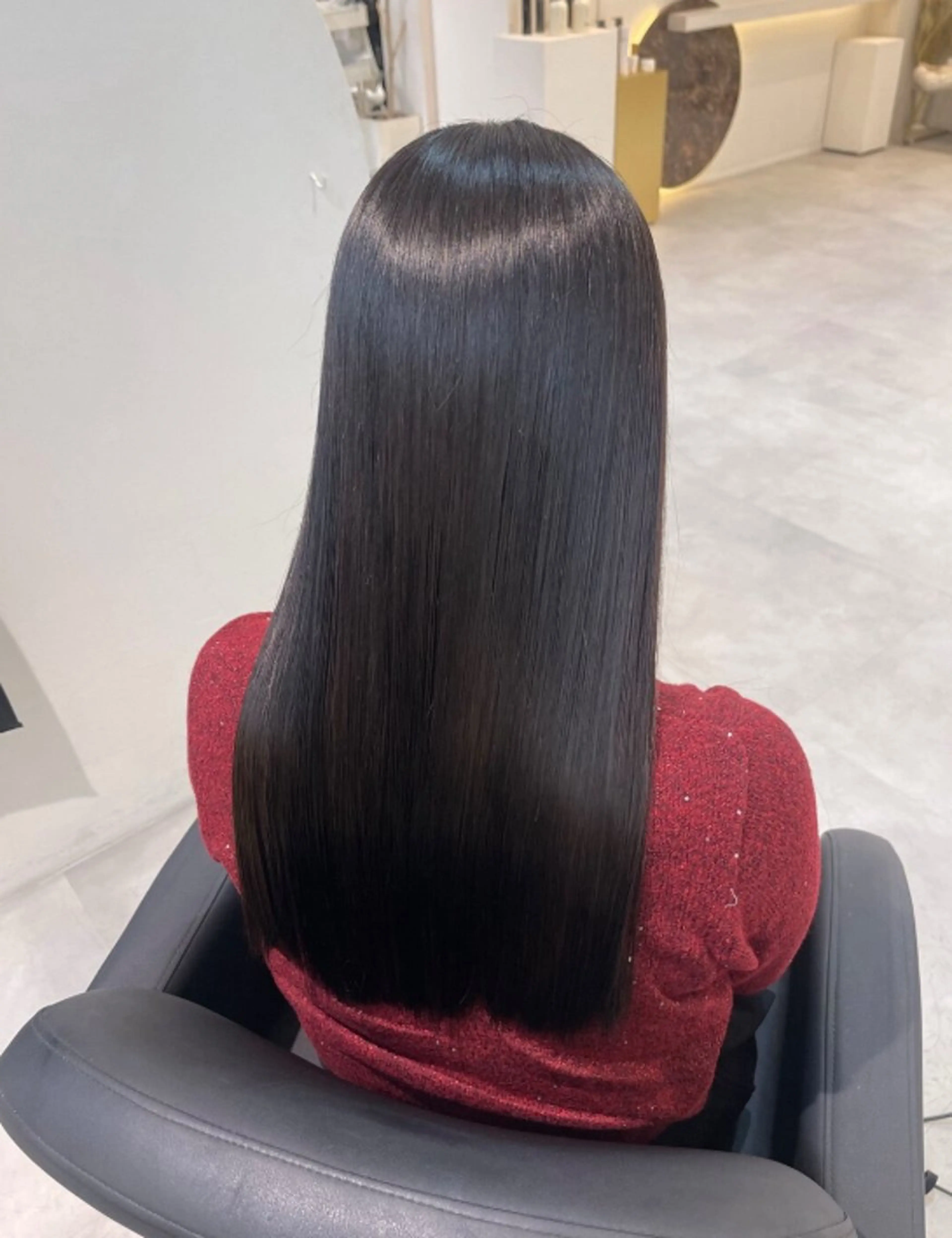 ロング カット 縮毛矯正 トリートメント ヘッドスパ Emüest髪質改善 👩🏼🖤cocoのヘアスタイル